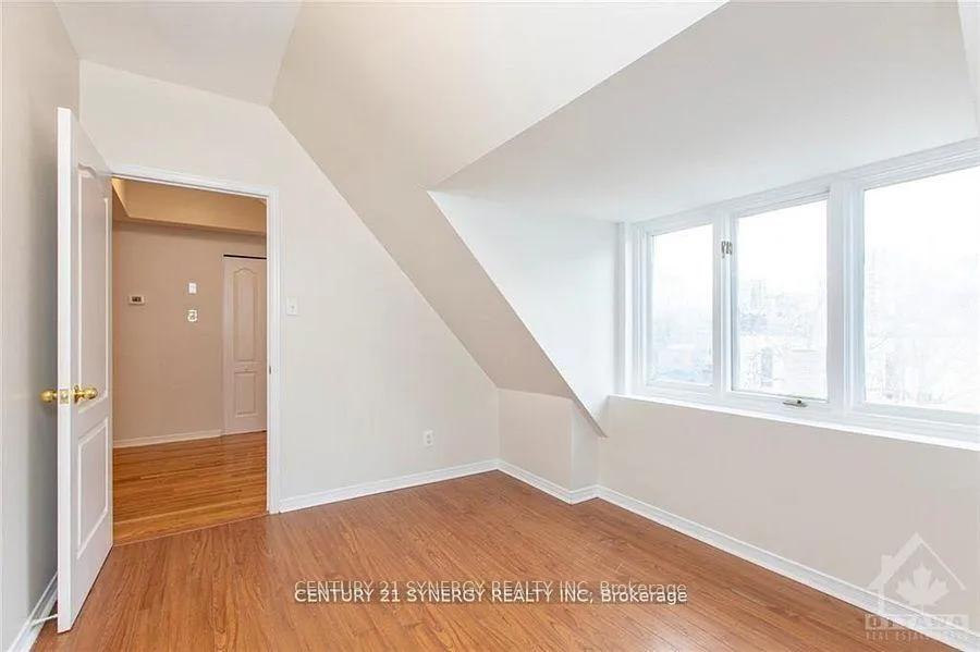 Photo 13 of Unit 10, 450 Maclaren Street, Ottawa, Ottawa Centre — HOMEH