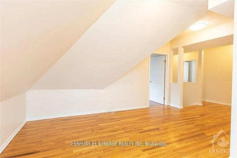 Photo 15 of Unit 10, 450 Maclaren Street, Ottawa, Ottawa Centre — HOMEH