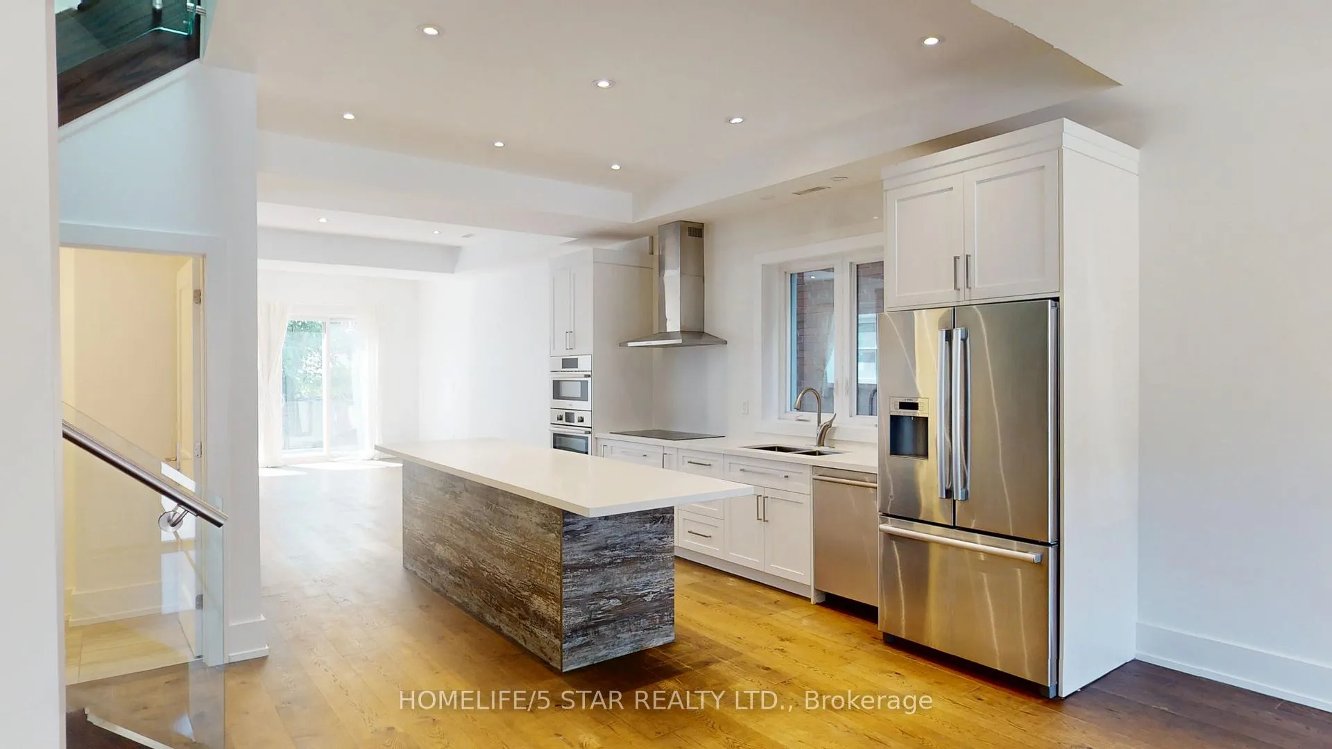 Photo 3 of 24 Kennedy Avenue, Toronto, High Park-Swansea — HOMEH
