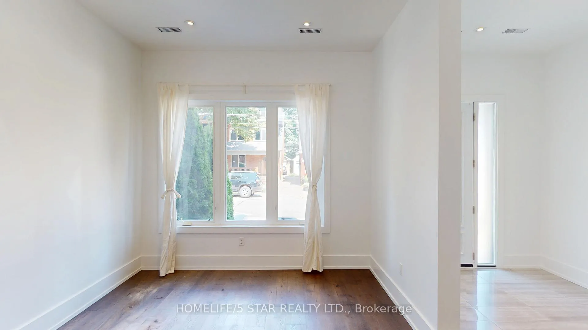 Photo 6 of 24 Kennedy Avenue, Toronto, High Park-Swansea — HOMEH