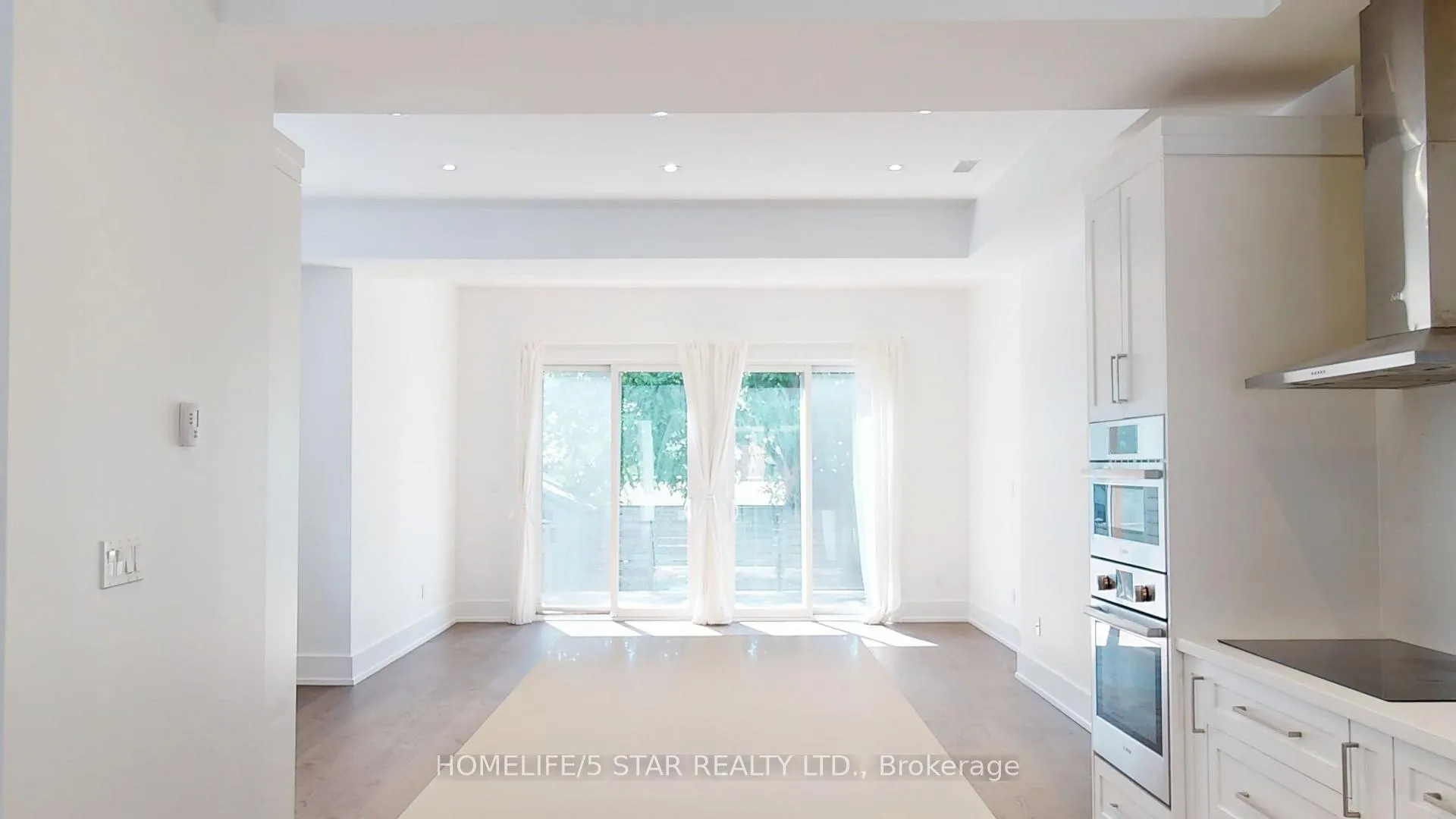 Photo 7 of 24 Kennedy Avenue, Toronto, High Park-Swansea — HOMEH