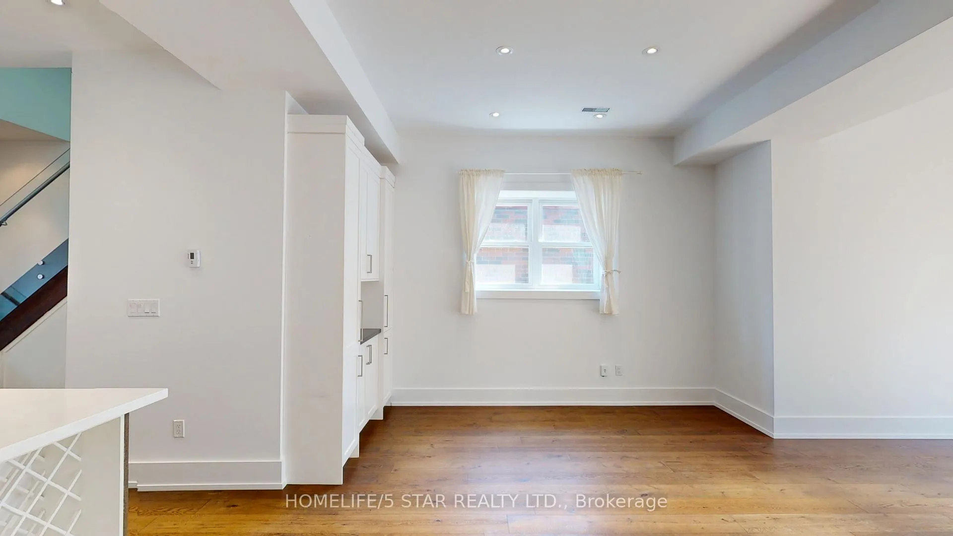 Photo 10 of 24 Kennedy Avenue, Toronto, High Park-Swansea — HOMEH