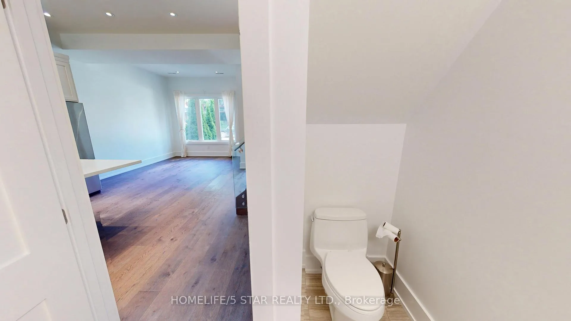 Photo 15 of 24 Kennedy Avenue, Toronto, High Park-Swansea — HOMEH