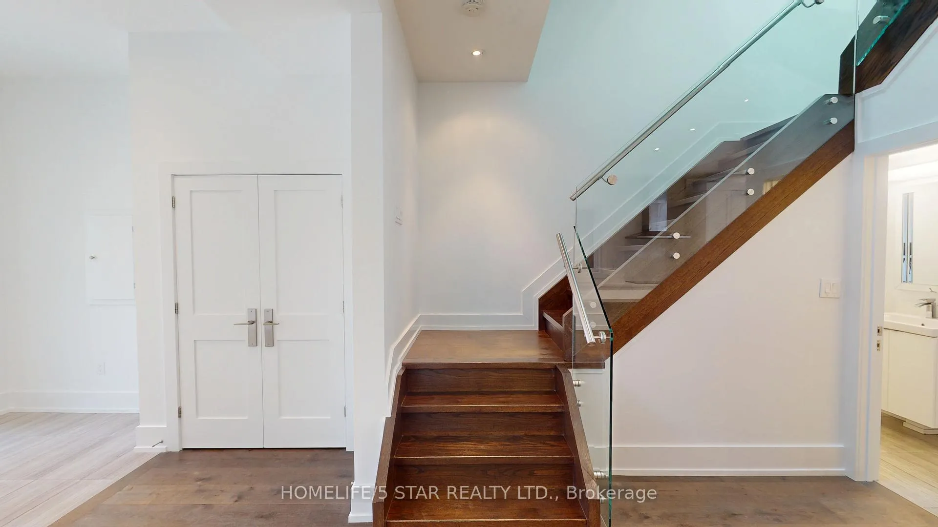 Photo 16 of 24 Kennedy Avenue, Toronto, High Park-Swansea — HOMEH
