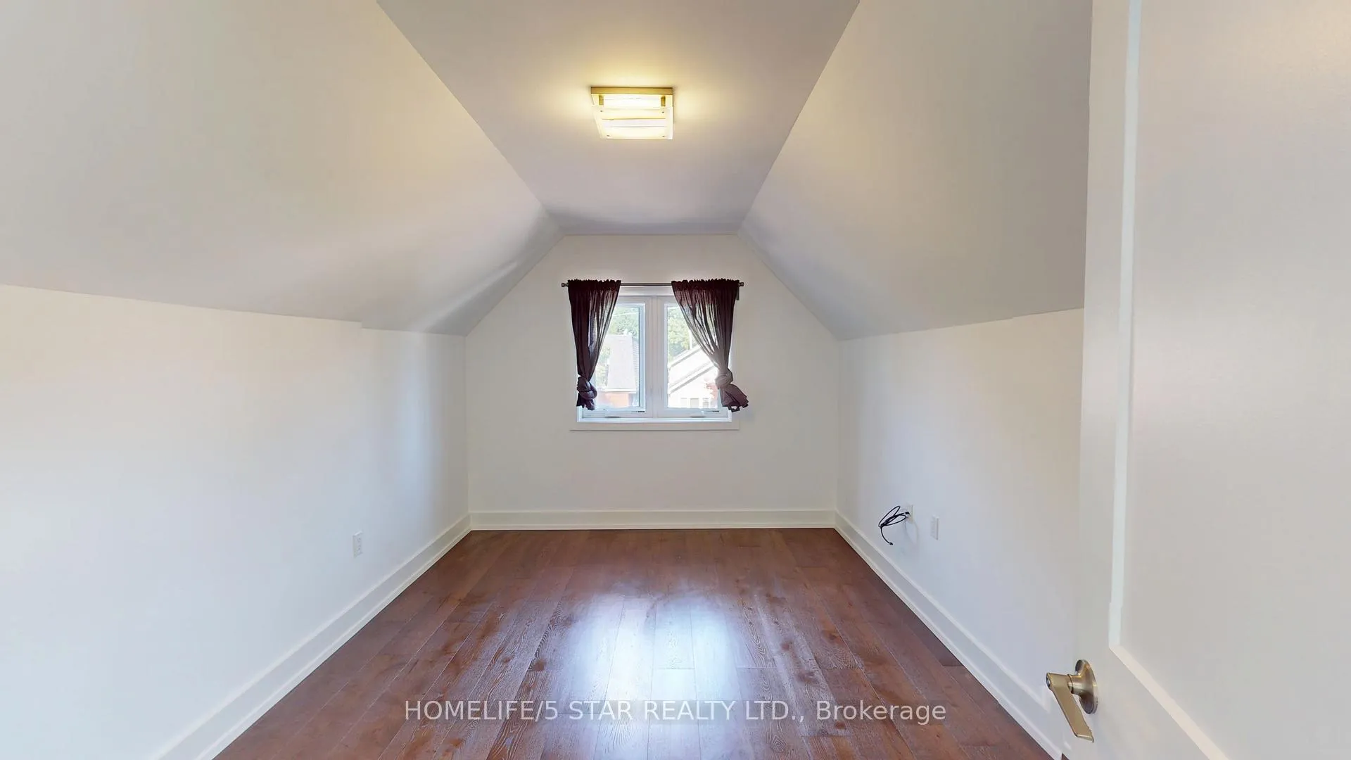 Photo 38 of 24 Kennedy Avenue, Toronto, High Park-Swansea — HOMEH