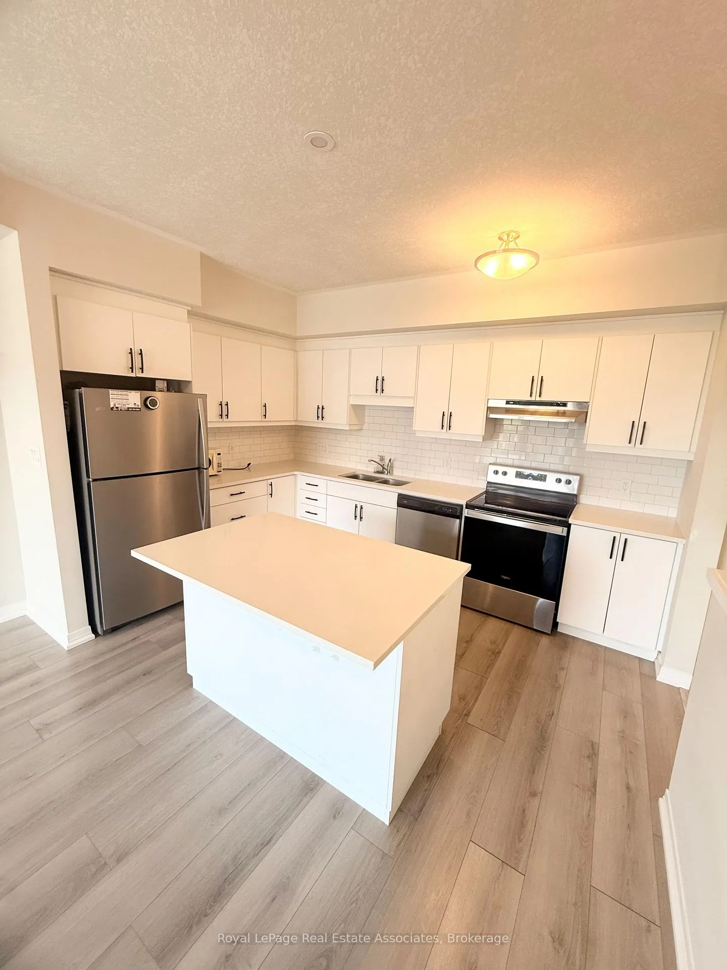 Photo 5 of Unit 65, 261 Woodbine Avenue, Kitchener — HOMEH