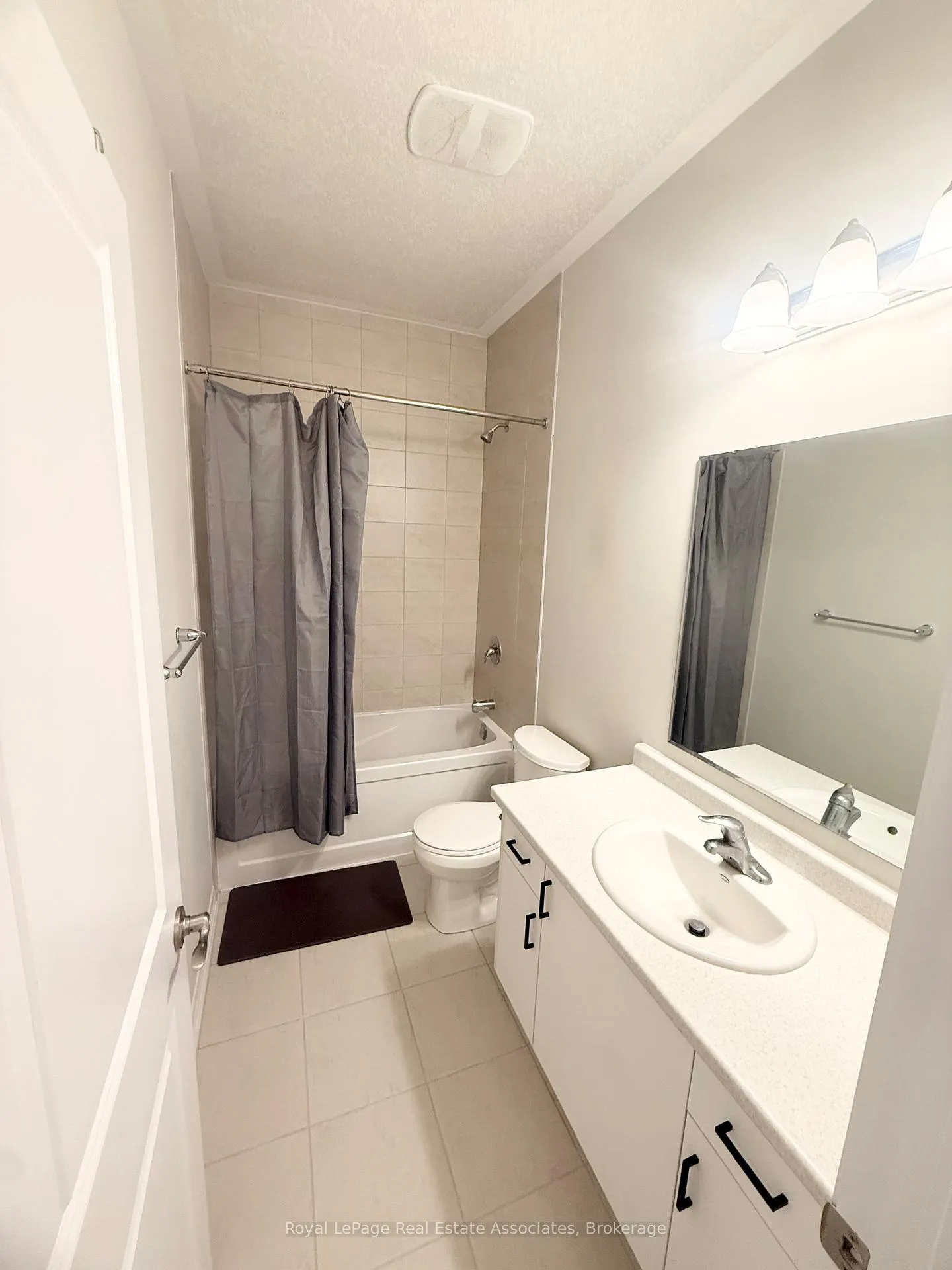 Photo 9 of Unit 65, 261 Woodbine Avenue, Kitchener — HOMEH