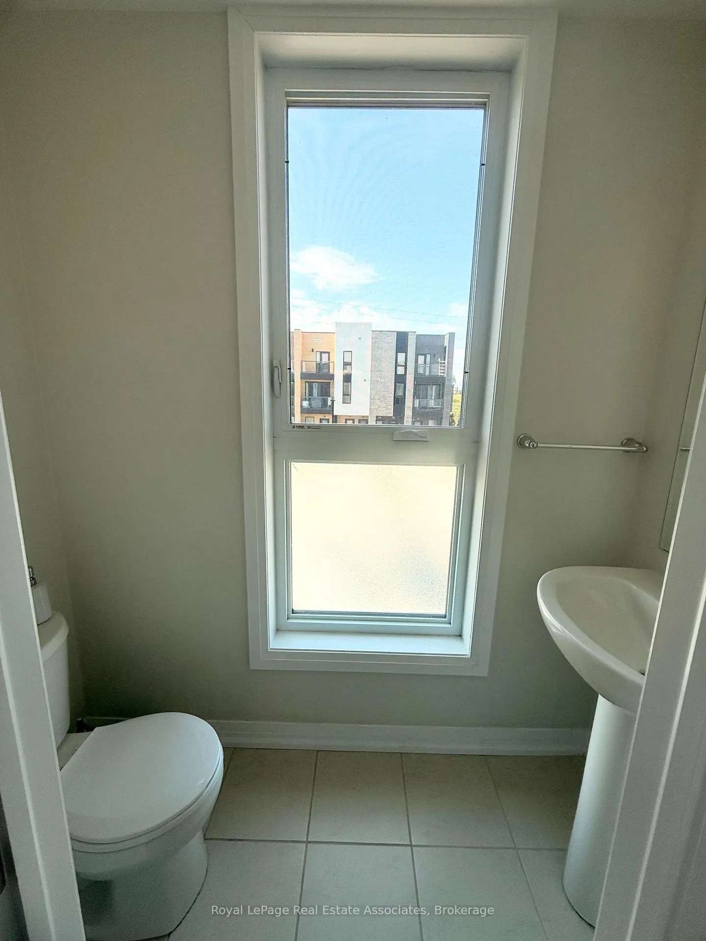 Photo 12 of Unit 65, 261 Woodbine Avenue, Kitchener — HOMEH