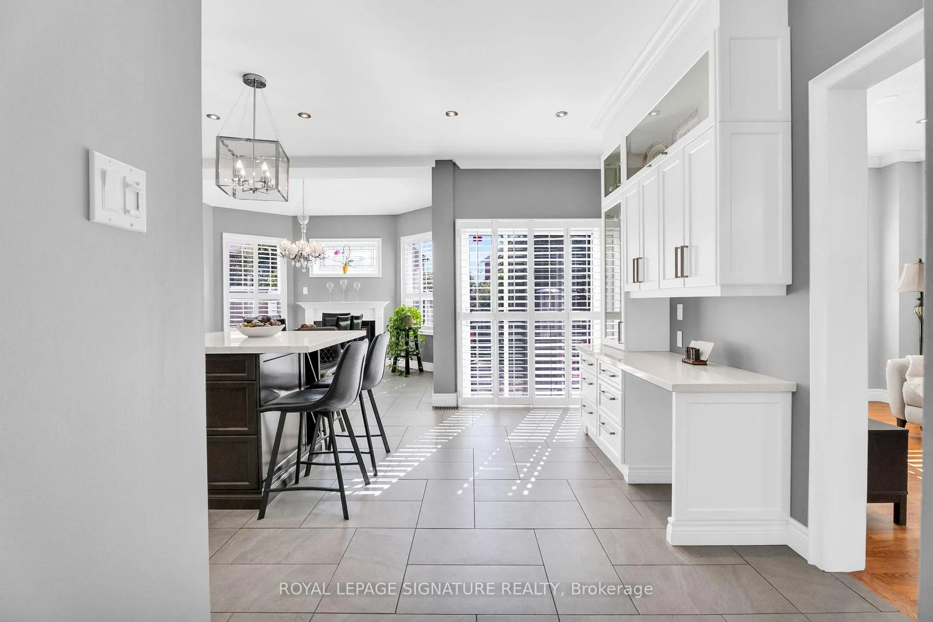 Photo 5 of 21 Bushberry Road, Brampton, Snelgrove — HOMEH