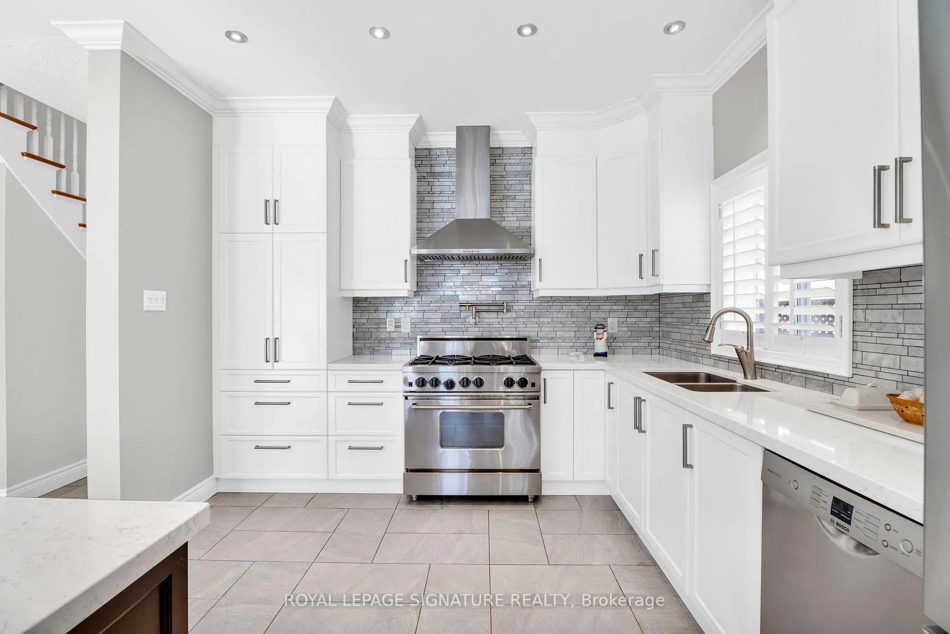 Photo 9 of 21 Bushberry Road, Brampton, Snelgrove — HOMEH