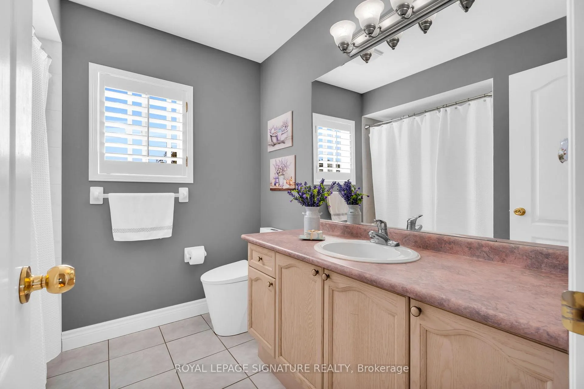 Photo 21 of 21 Bushberry Road, Brampton, Snelgrove — HOMEH