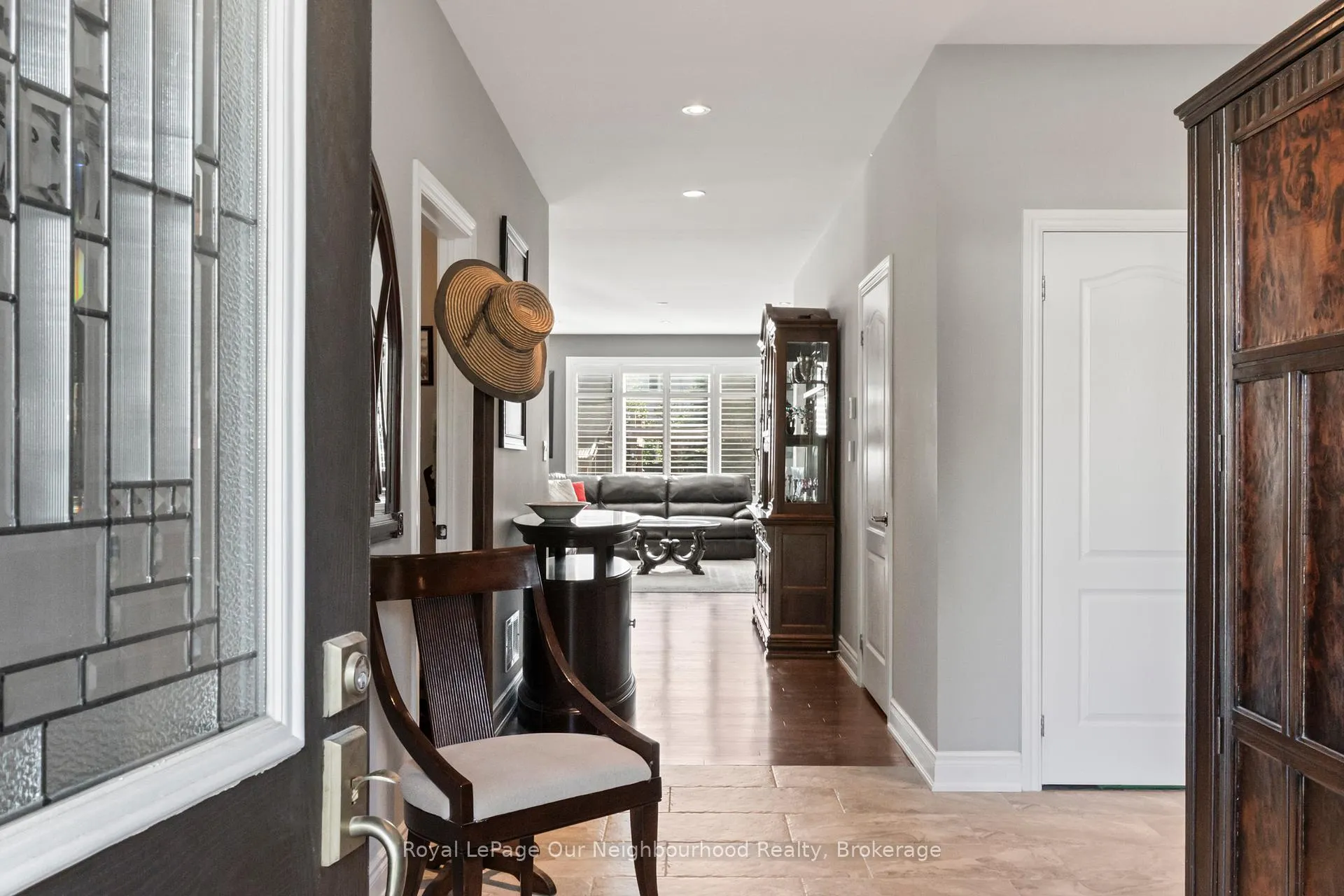 Photo 3 of 19 Waverley Road, Clarington, Bowmanville — HOMEH