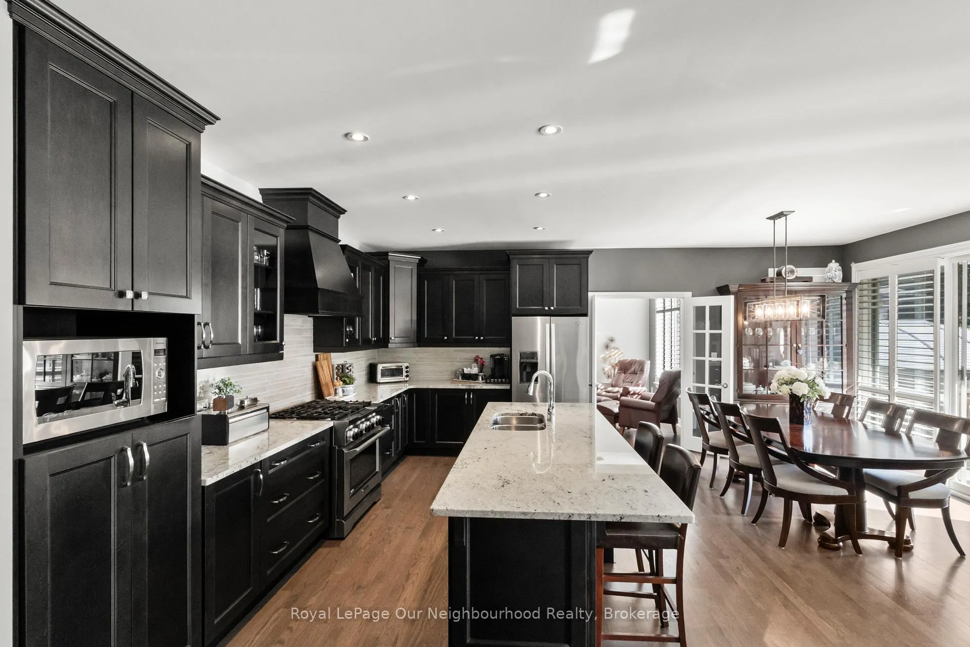 Photo 5 of 19 Waverley Road, Clarington, Bowmanville — HOMEH