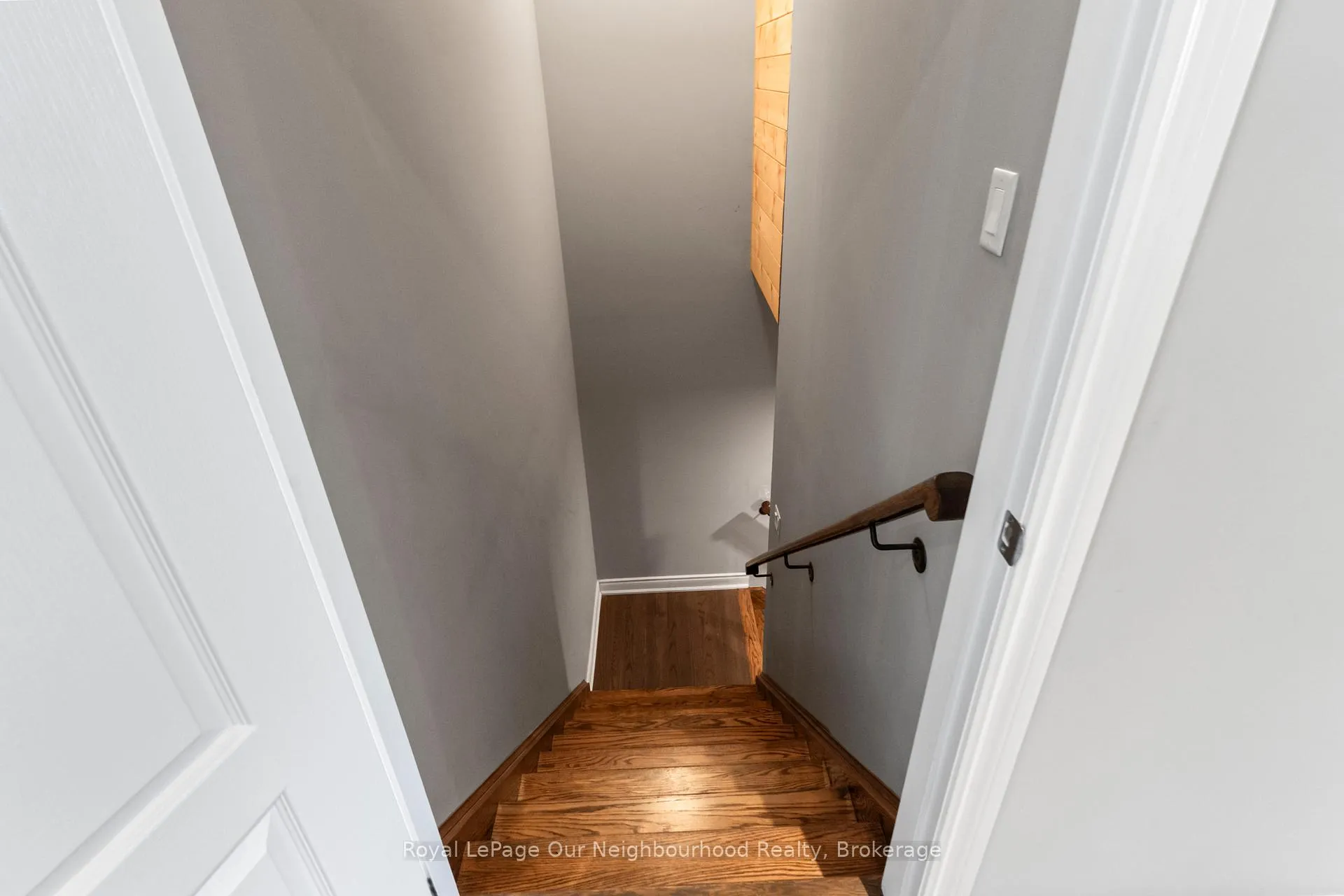 Photo 25 of 19 Waverley Road, Clarington, Bowmanville — HOMEH