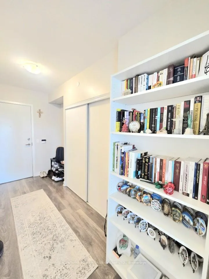 Photo 2 of Unit 2006, 195 Redpath Avenue, Toronto, Mount Pleasant West — HOMEH