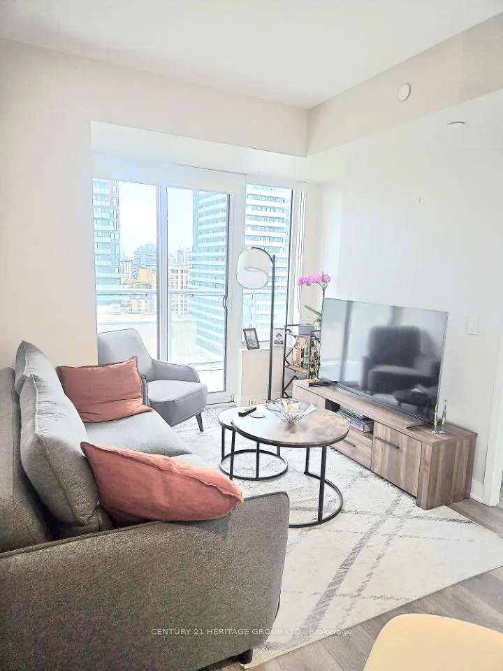 Photo 5 of Unit 2006, 195 Redpath Avenue, Toronto, Mount Pleasant West — HOMEH