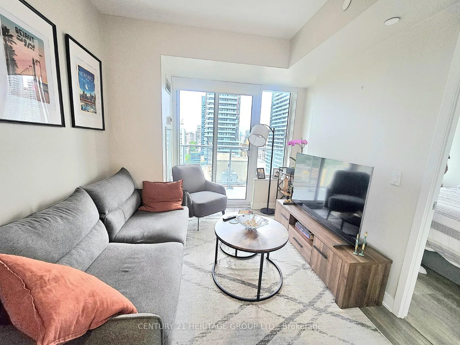 Photo 6 of Unit 2006, 195 Redpath Avenue, Toronto, Mount Pleasant West — HOMEH