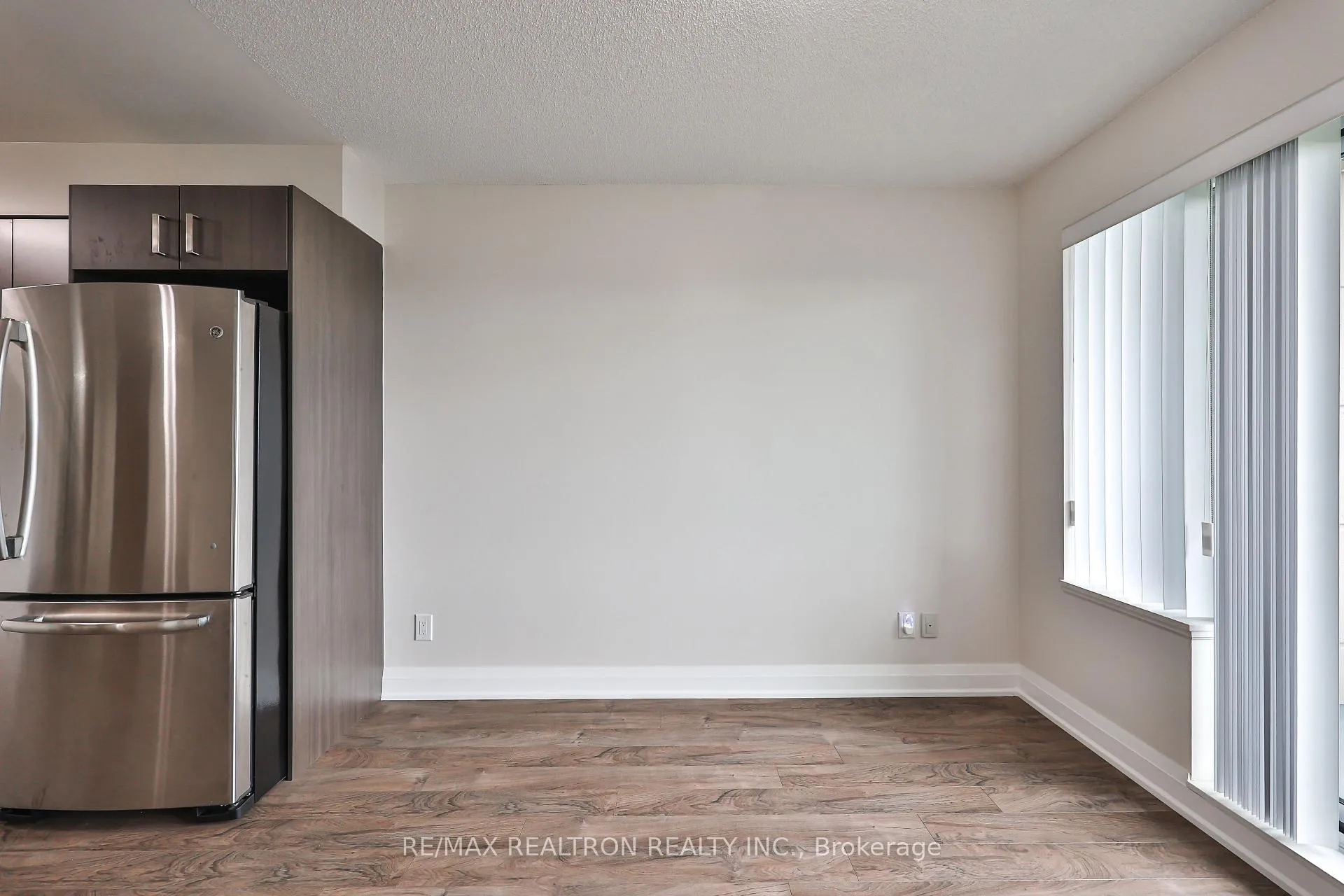 Photo 9 of Unit 1707, 18 Uptown Drive, Markham, Unionville — HOMEH