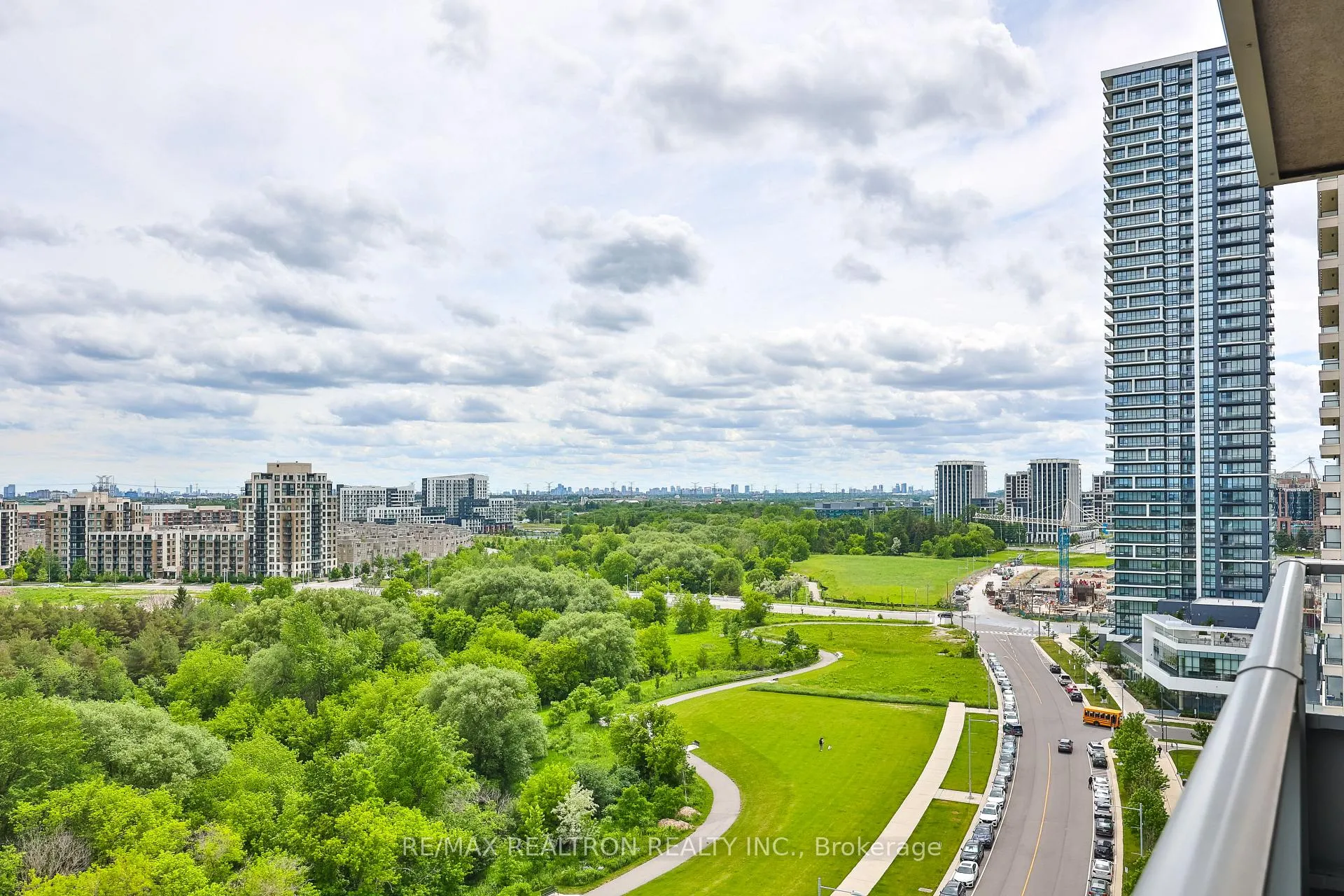 Photo 17 of Unit 1707, 18 Uptown Drive, Markham, Unionville — HOMEH