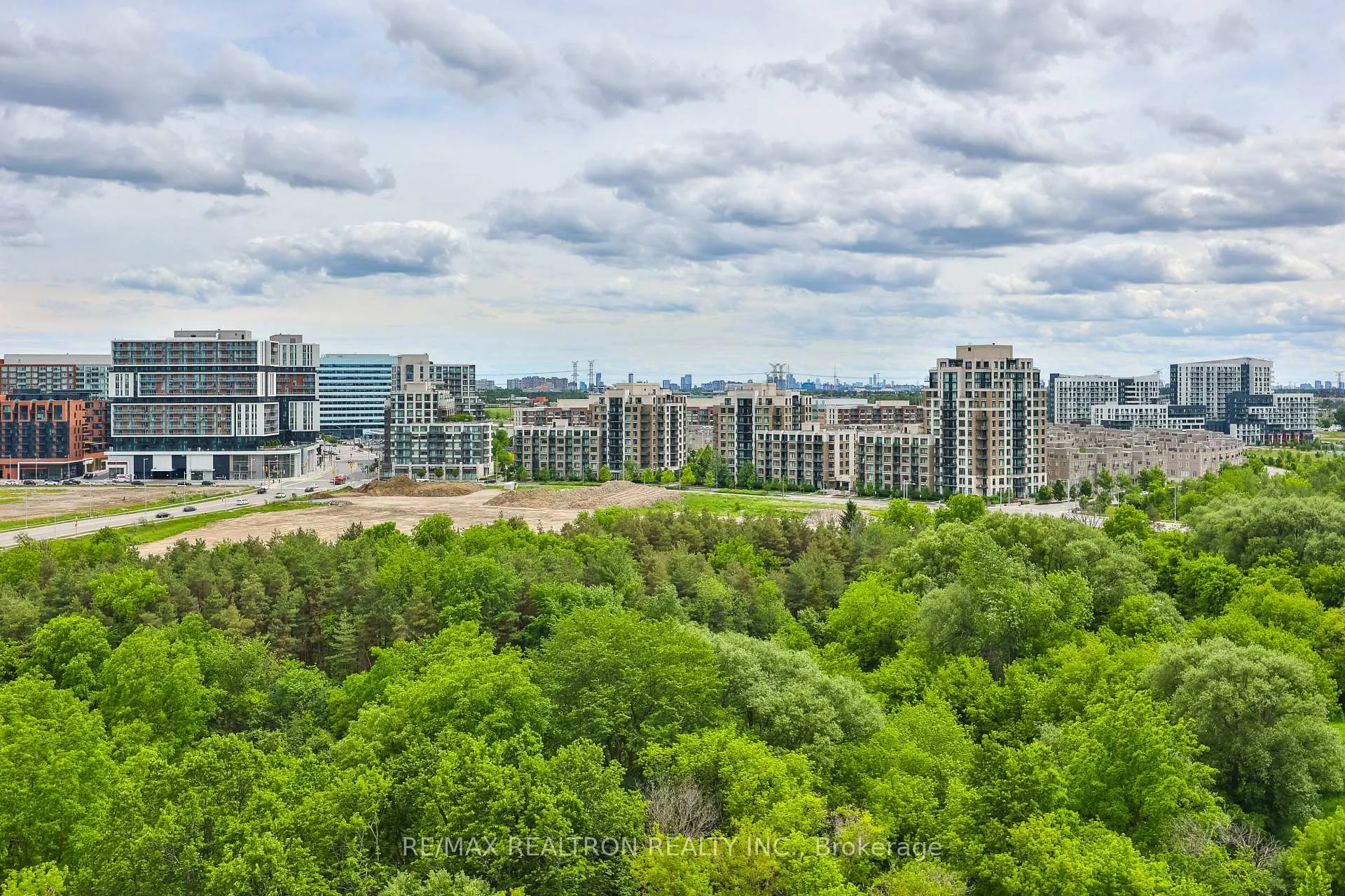 Photo 19 of Unit 1707, 18 Uptown Drive, Markham, Unionville — HOMEH
