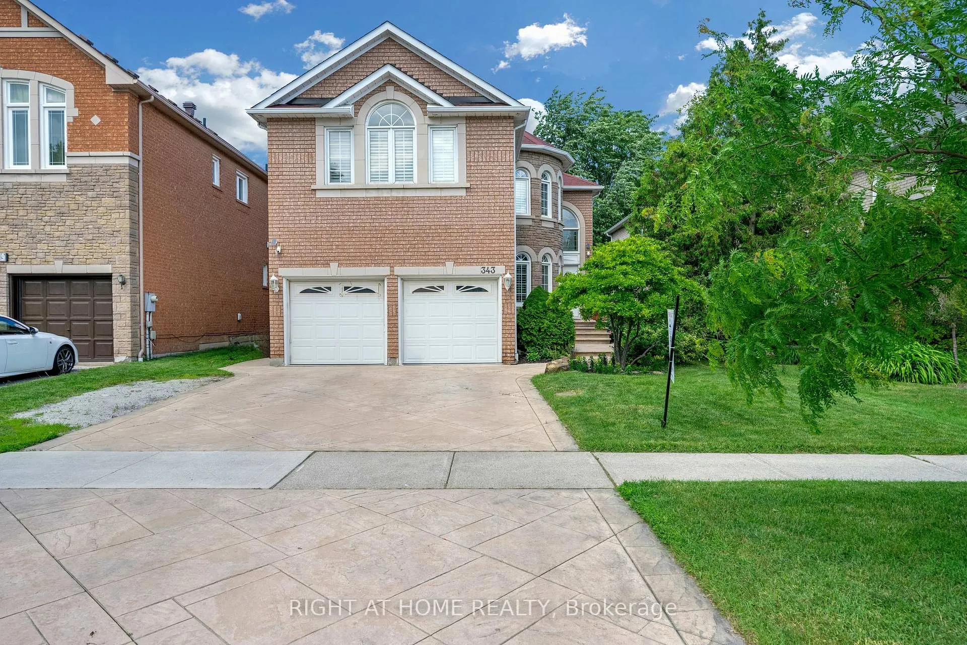Photo 1 of 343 Bristol Road E, Mississauga, Hurontario — HOMEH