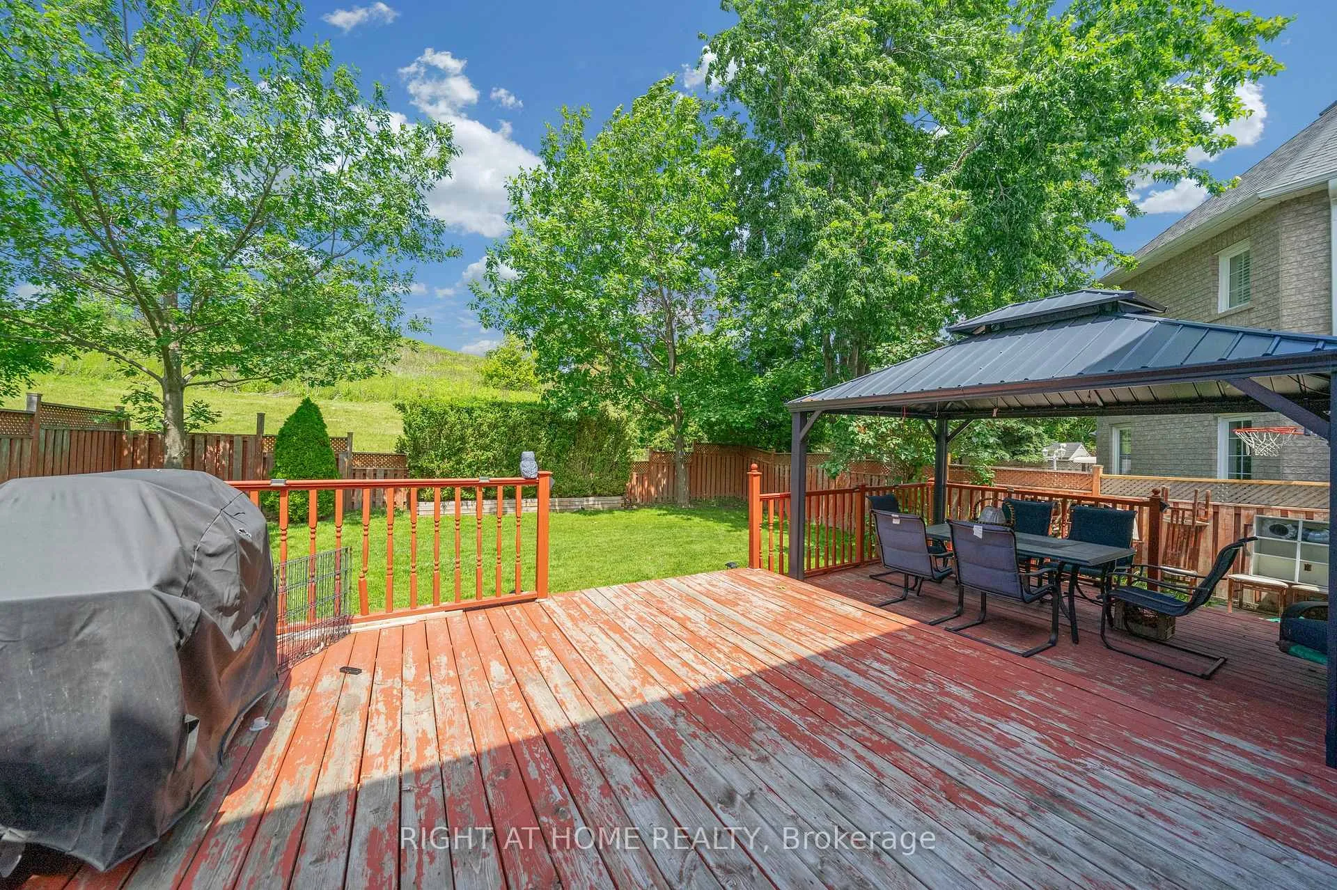 Photo 10 of 343 Bristol Road E, Mississauga, Hurontario — HOMEH