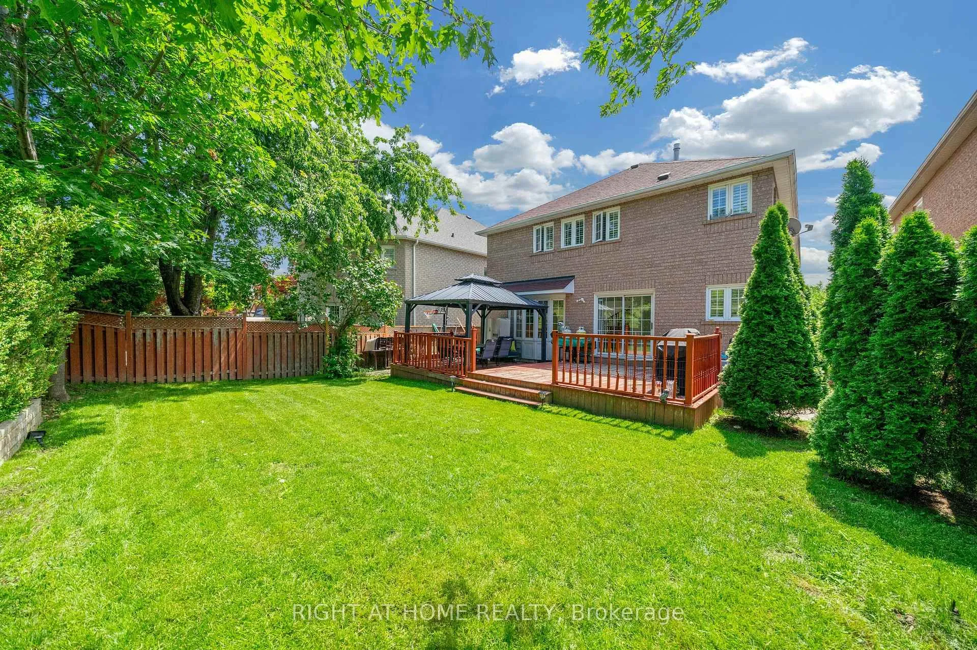 Photo 12 of 343 Bristol Road E, Mississauga, Hurontario — HOMEH