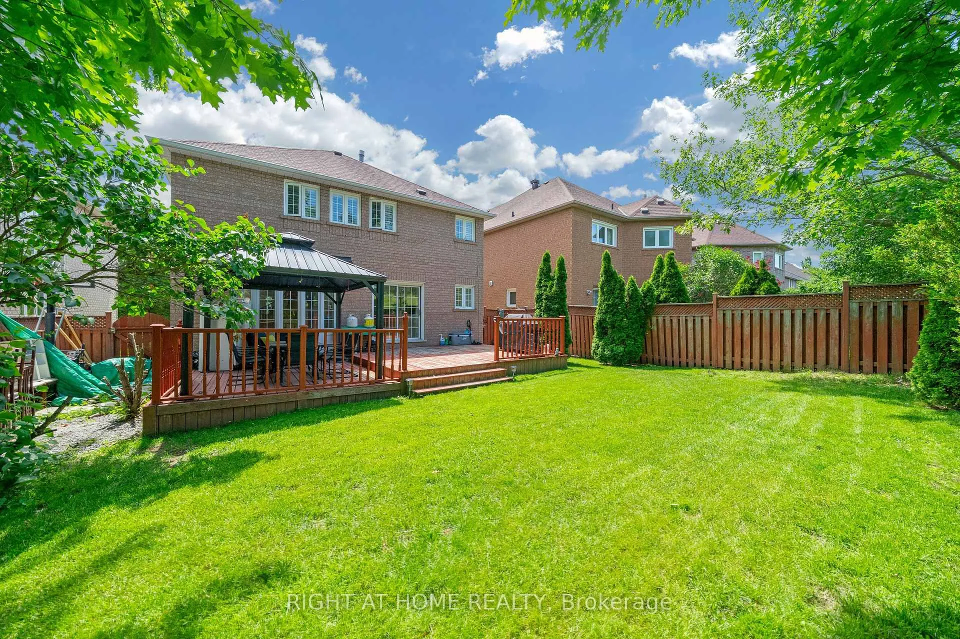 Photo 13 of 343 Bristol Road E, Mississauga, Hurontario — HOMEH