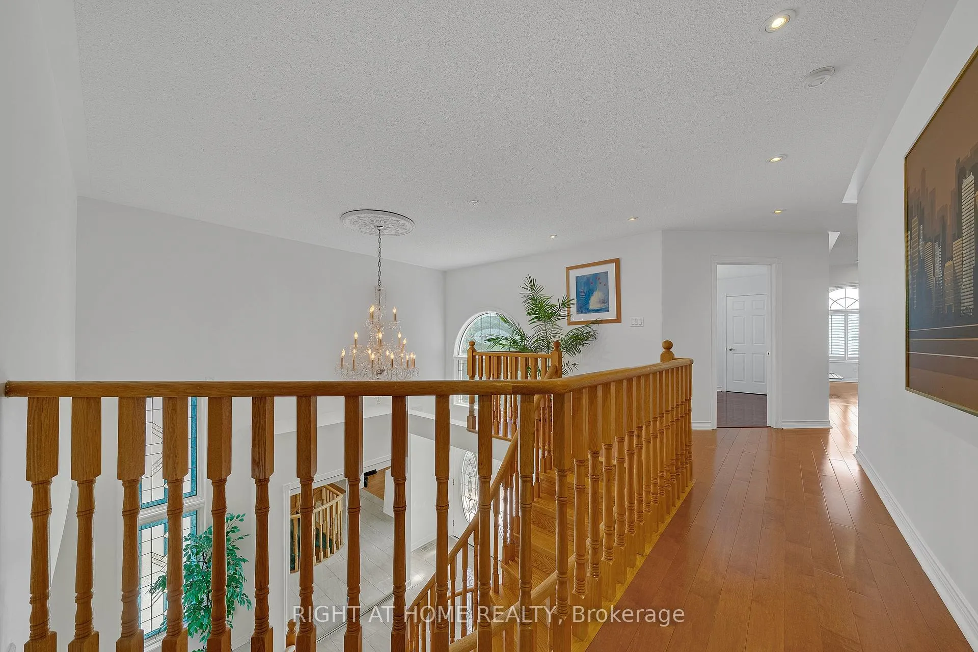 Photo 33 of 343 Bristol Road E, Mississauga, Hurontario — HOMEH