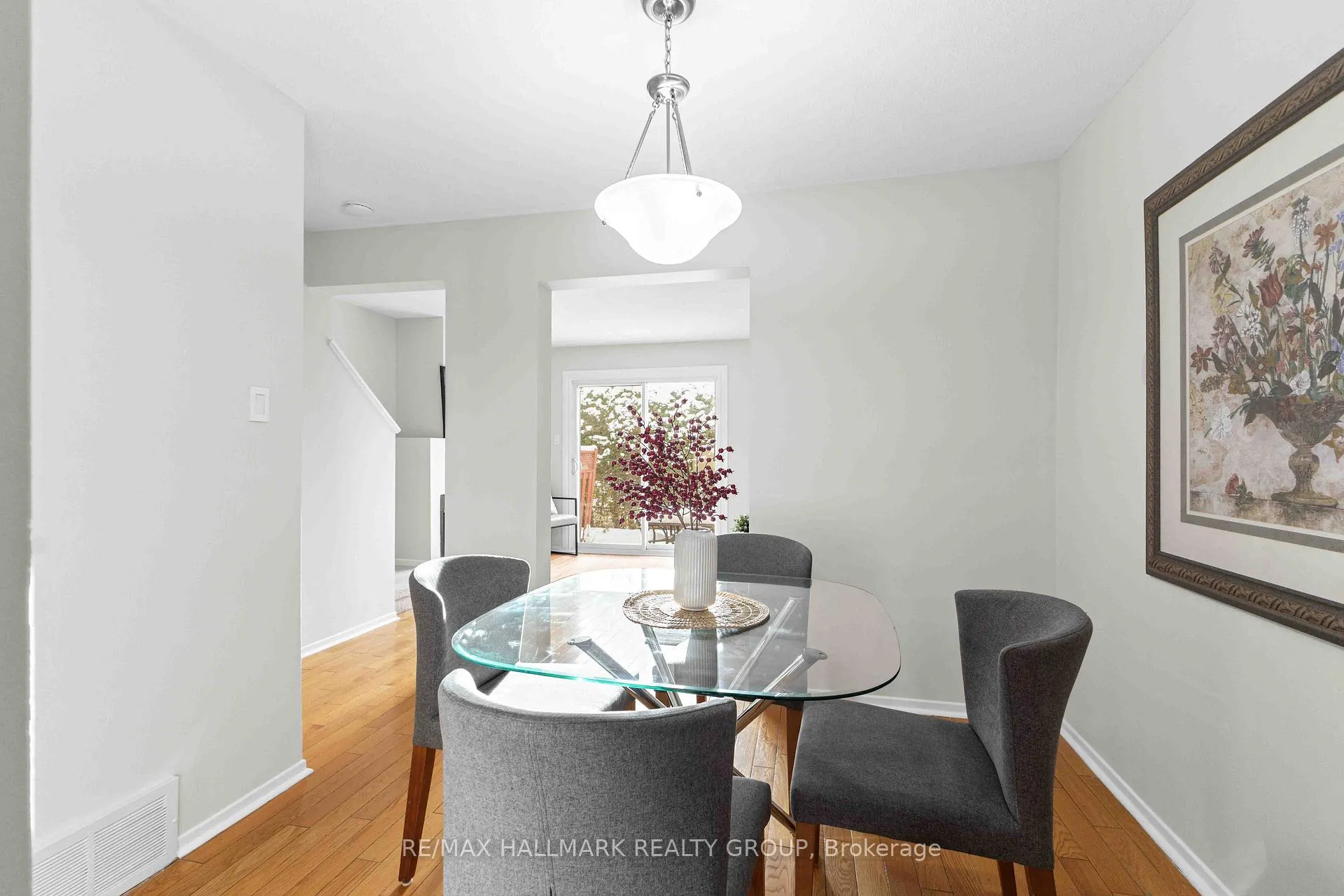 Photo 6 of Unit 11, 1160 Shillington Avenue, Ottawa, Carlington — HOMEH