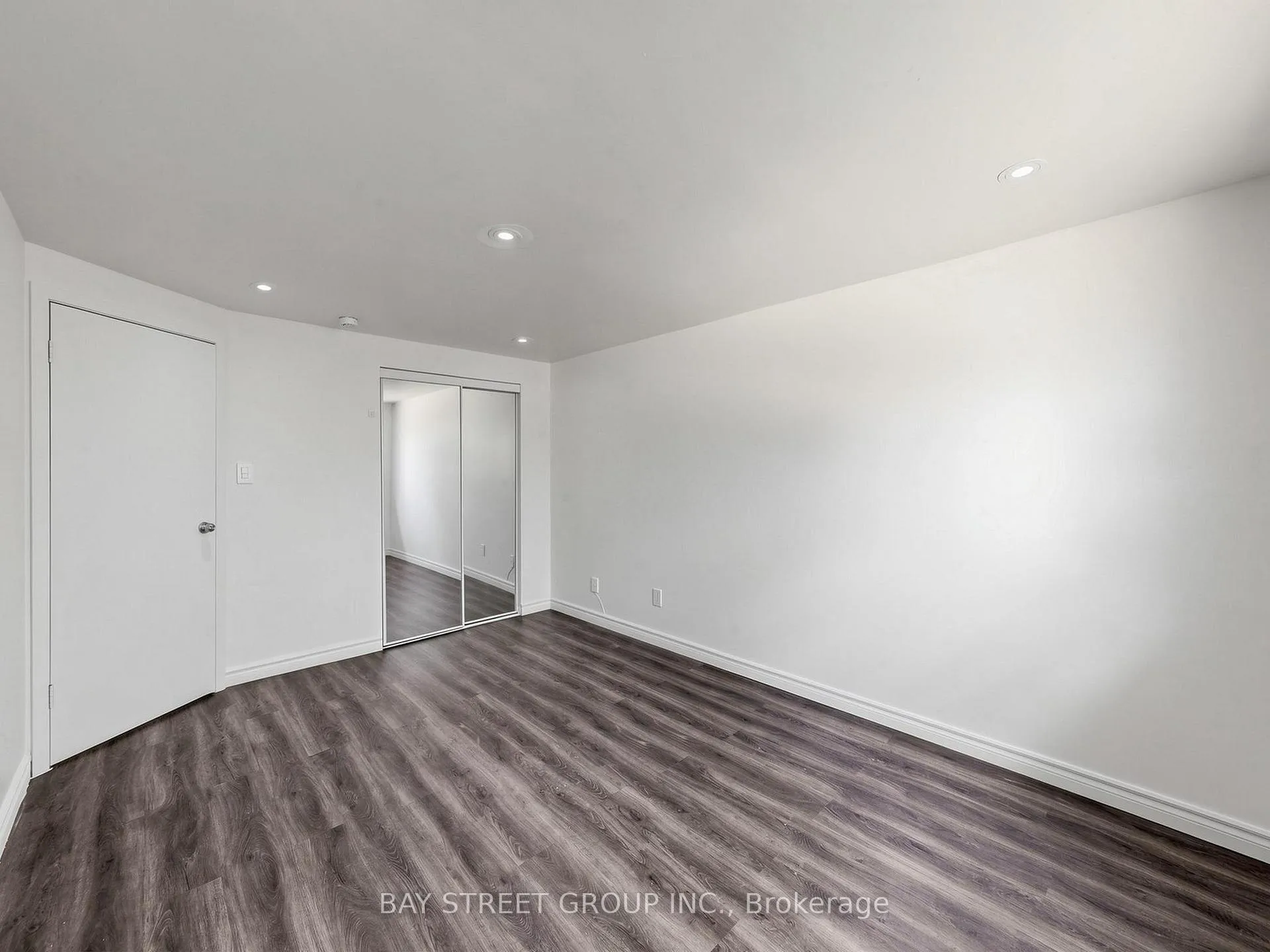 Photo 21 of 1108 Valley Court, Oshawa, Lakeview — HOMEH