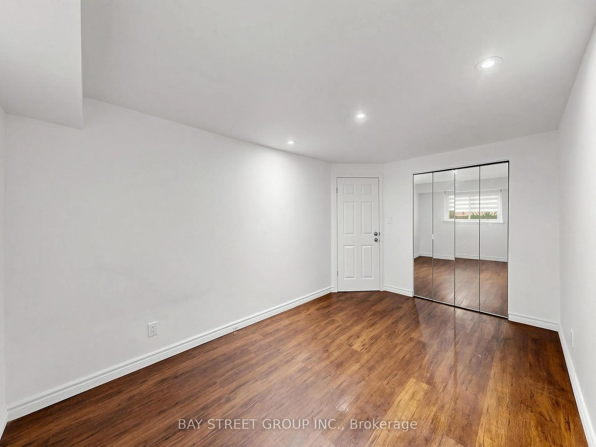 Photo 25 of 1108 Valley Court, Oshawa, Lakeview — HOMEH
