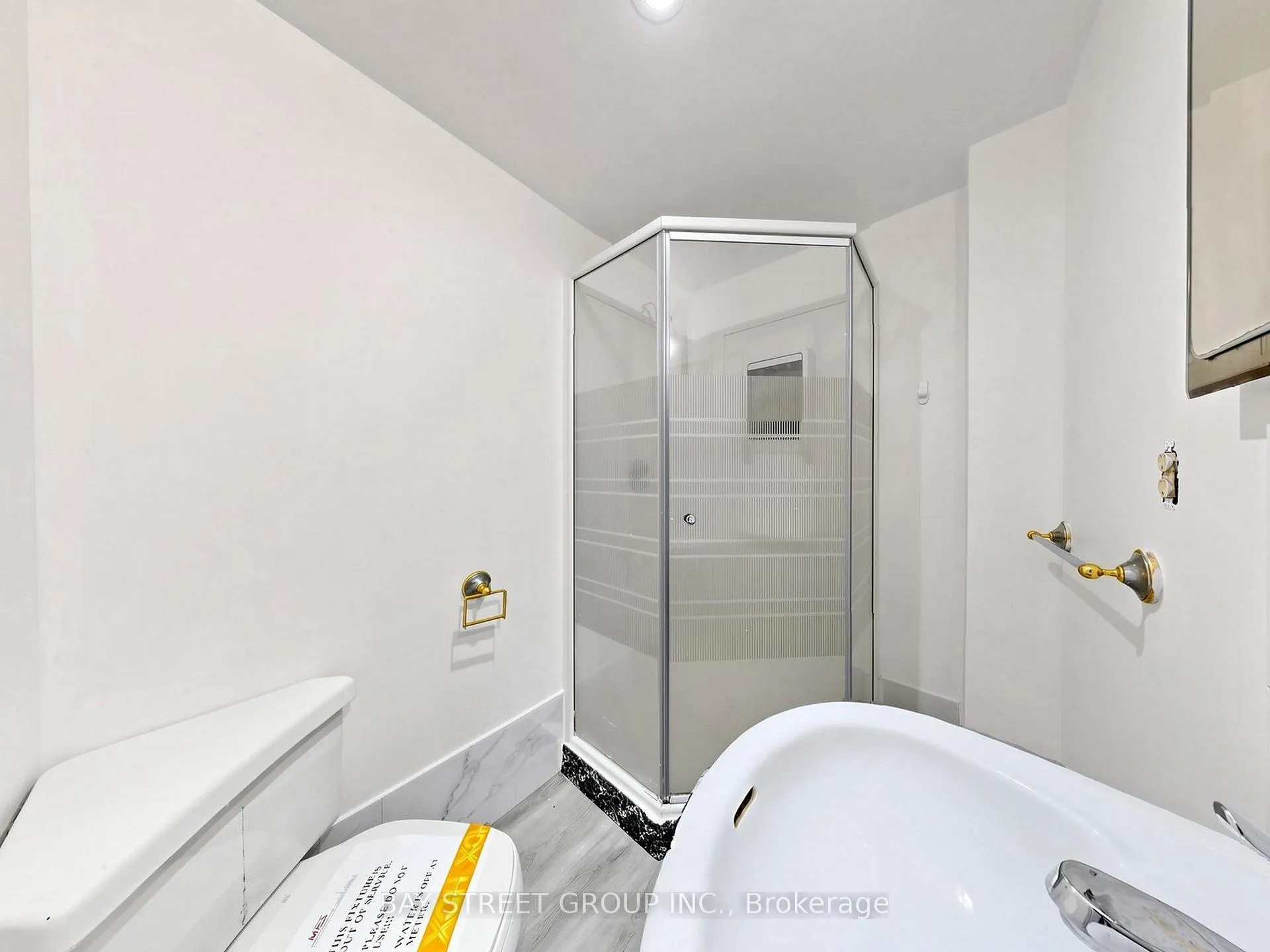 Photo 27 of 1108 Valley Court, Oshawa, Lakeview — HOMEH