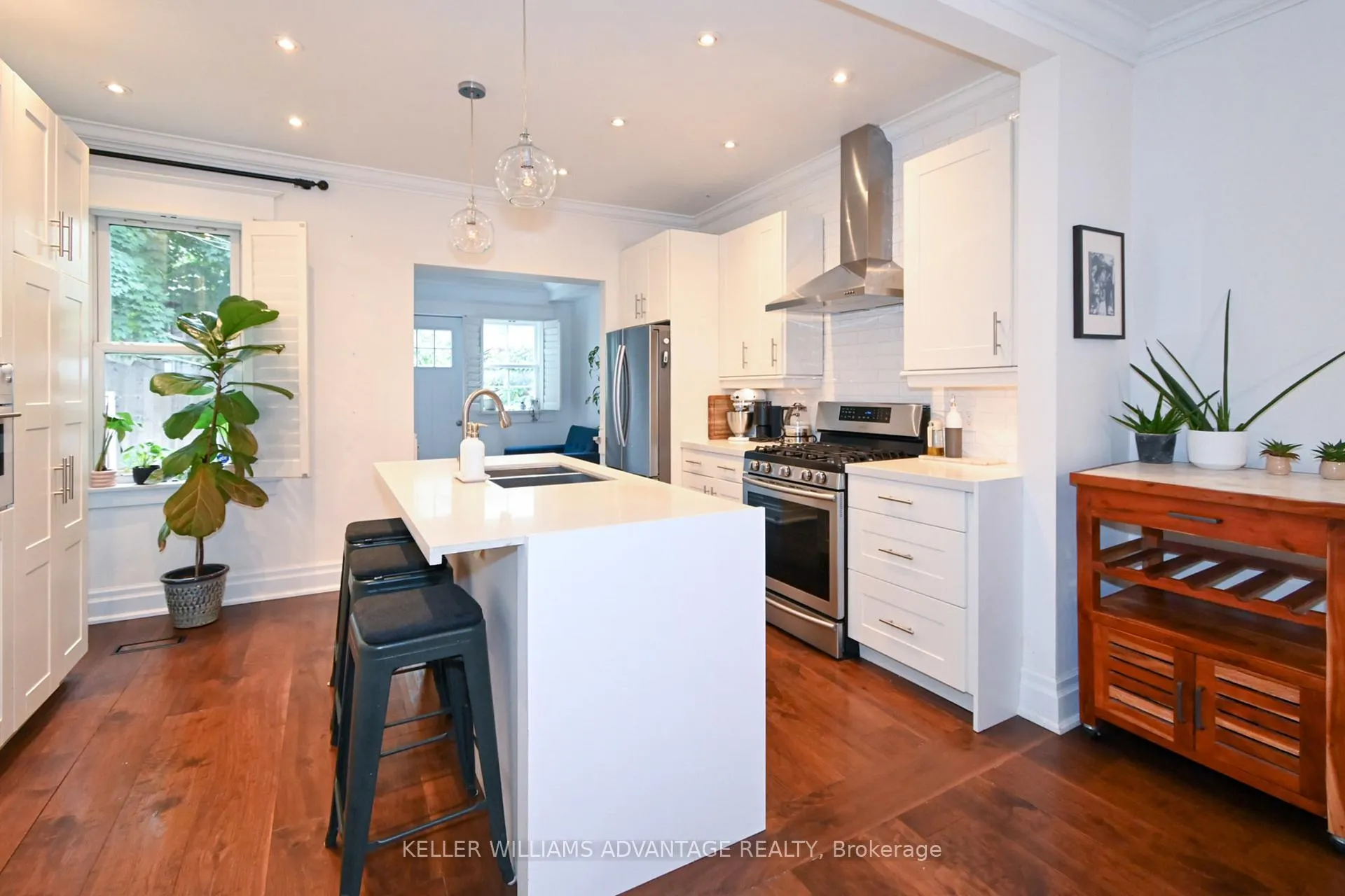 Photo 11 of 118 Rainsford Road, Toronto, The Beaches — HOMEH