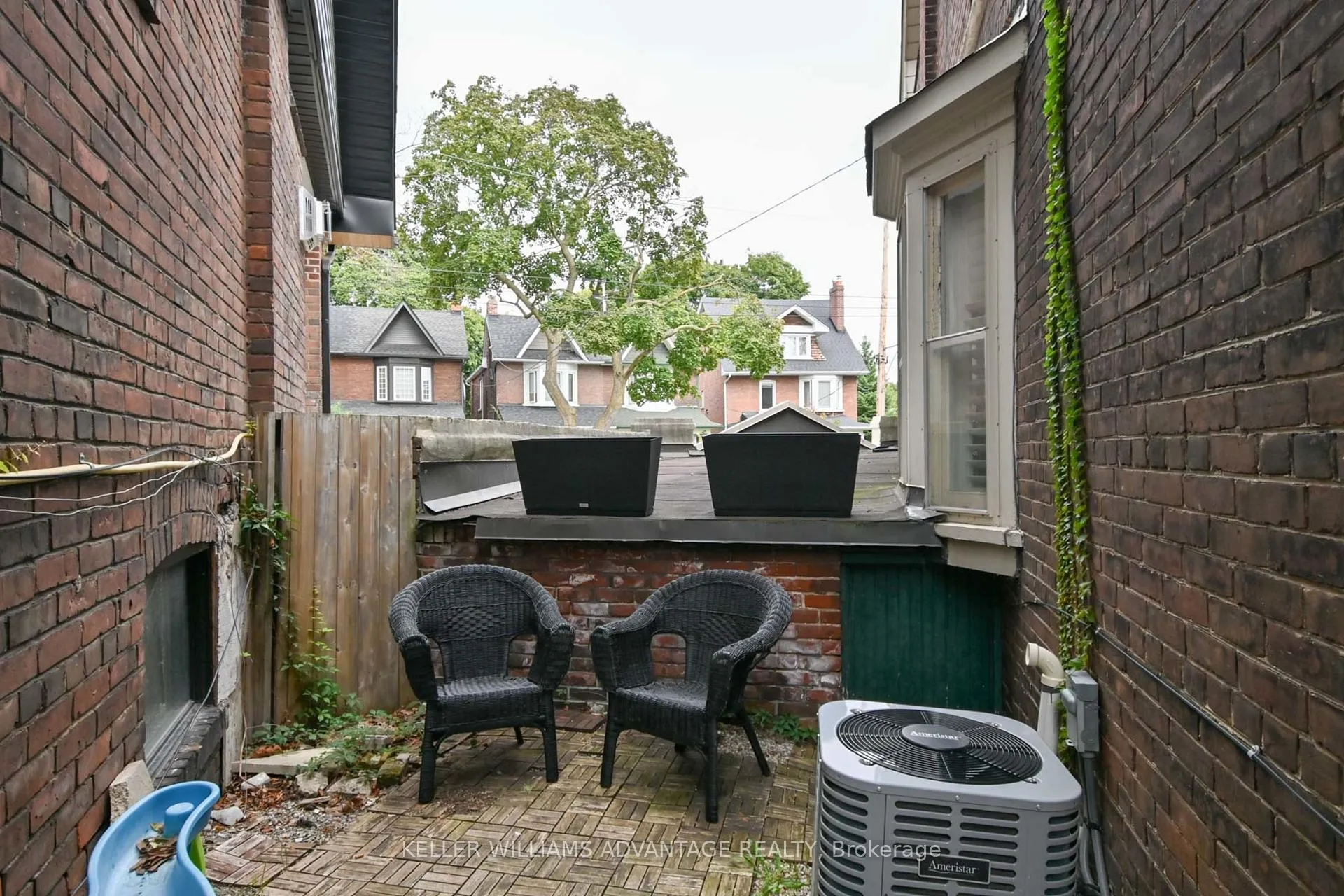 Photo 32 of 118 Rainsford Road, Toronto, The Beaches — HOMEH