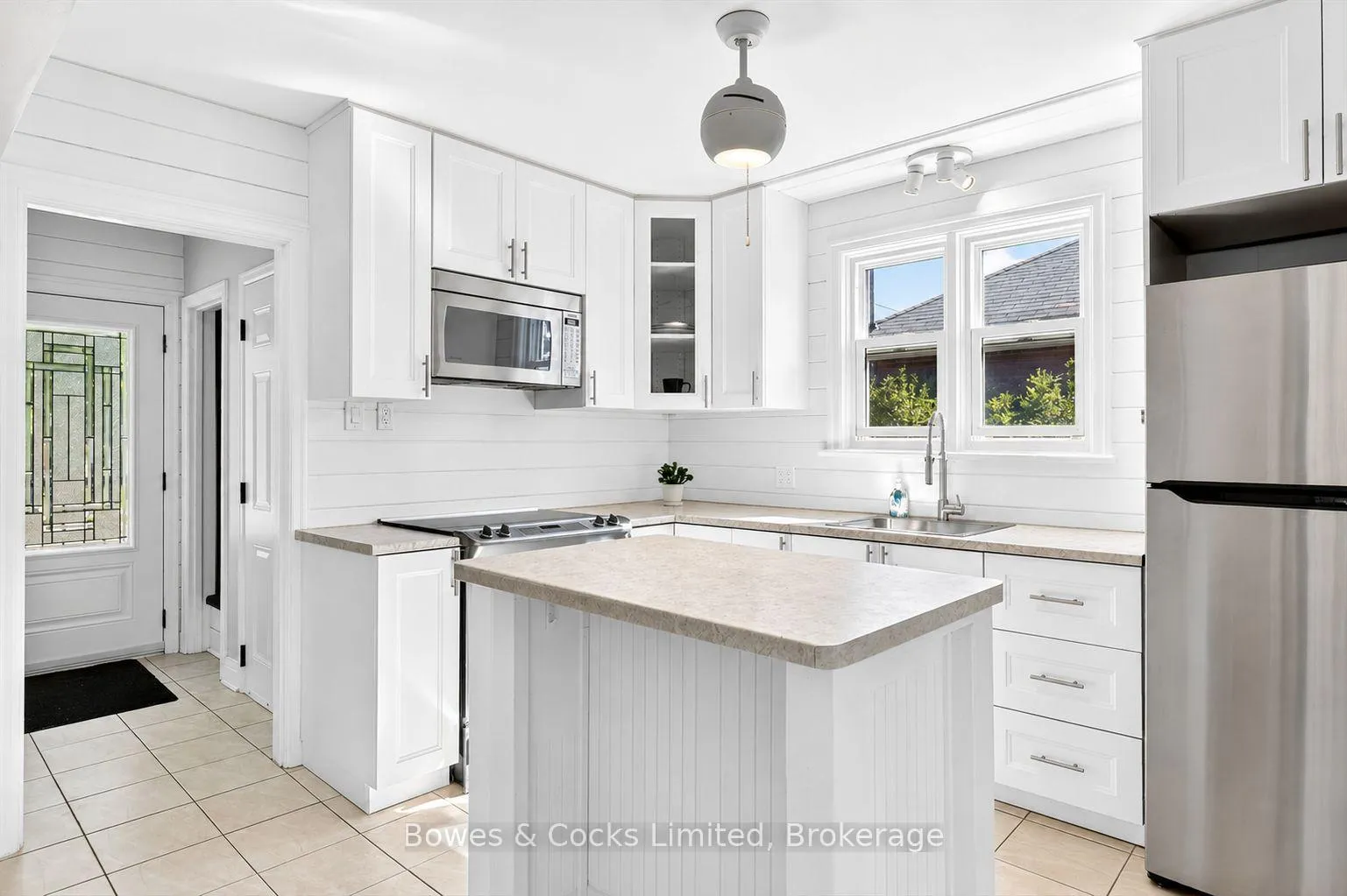 Photo 11 of 571 O'Connell Road, Peterborough, Otonabee Ward 1 — HOMEH