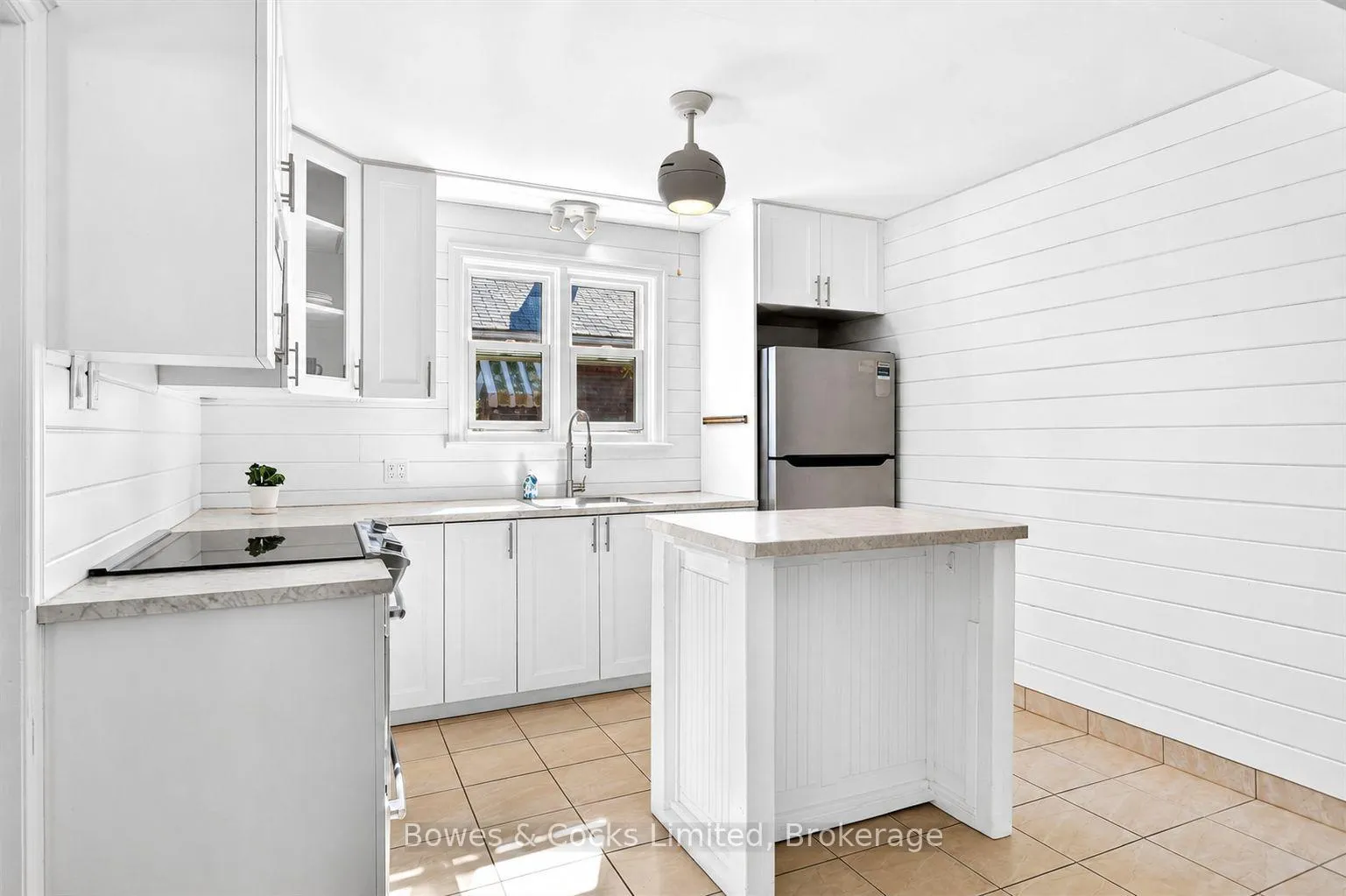 Photo 12 of 571 O'Connell Road, Peterborough, Otonabee Ward 1 — HOMEH