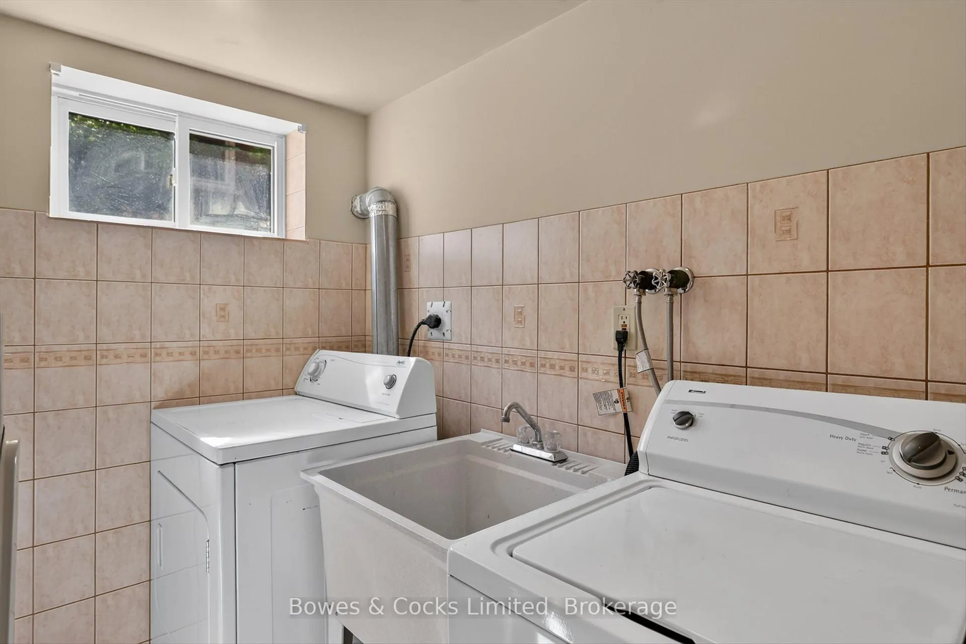 Photo 31 of 571 O'Connell Road, Peterborough, Otonabee Ward 1 — HOMEH
