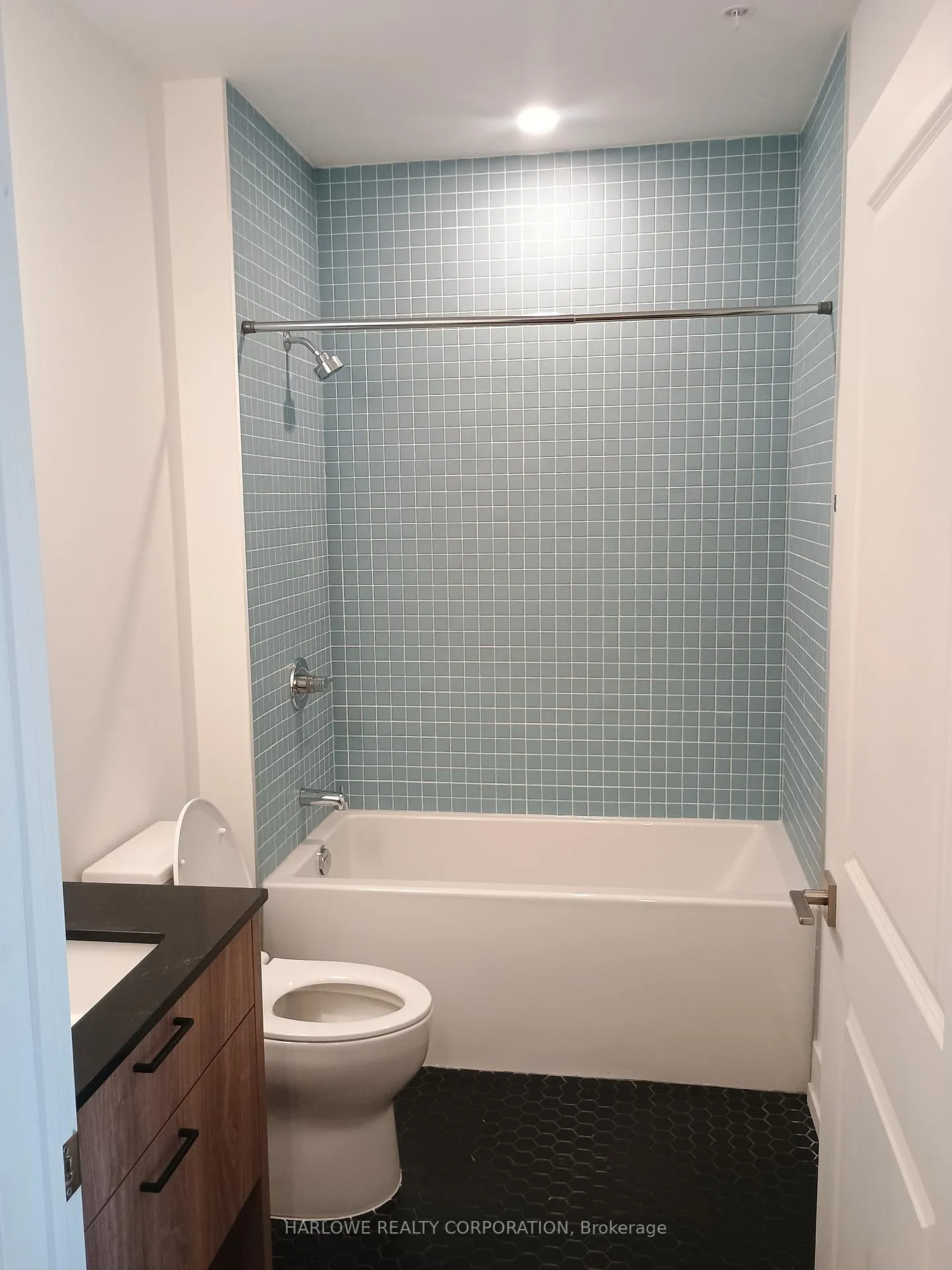Photo 8 of Unit 404, 206 King Street W, Hamilton, Central — HOMEH