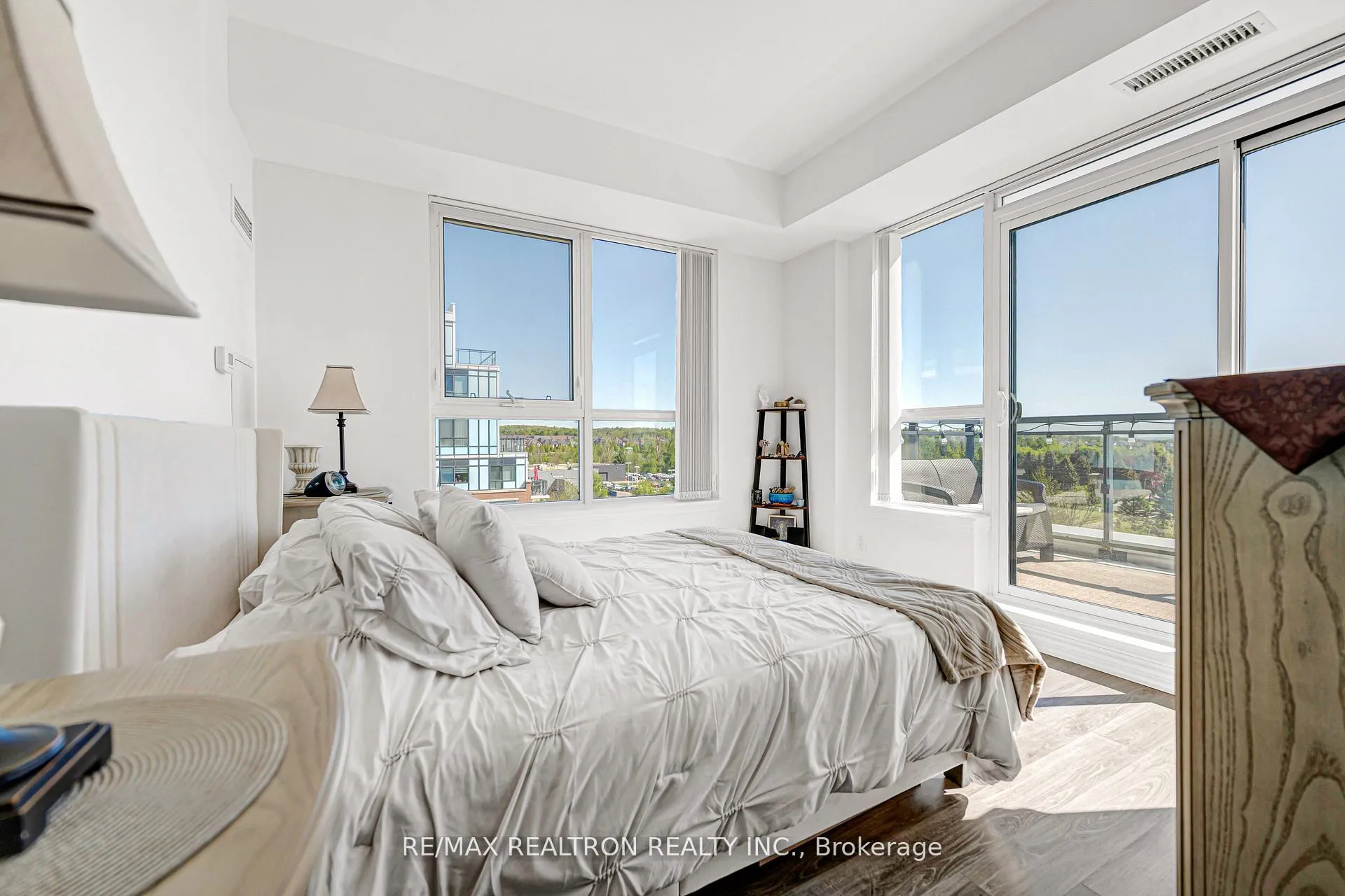 Photo 25 of Unit 708, 11611 Yonge Street, Richmond Hill, Jefferson — HOMEH