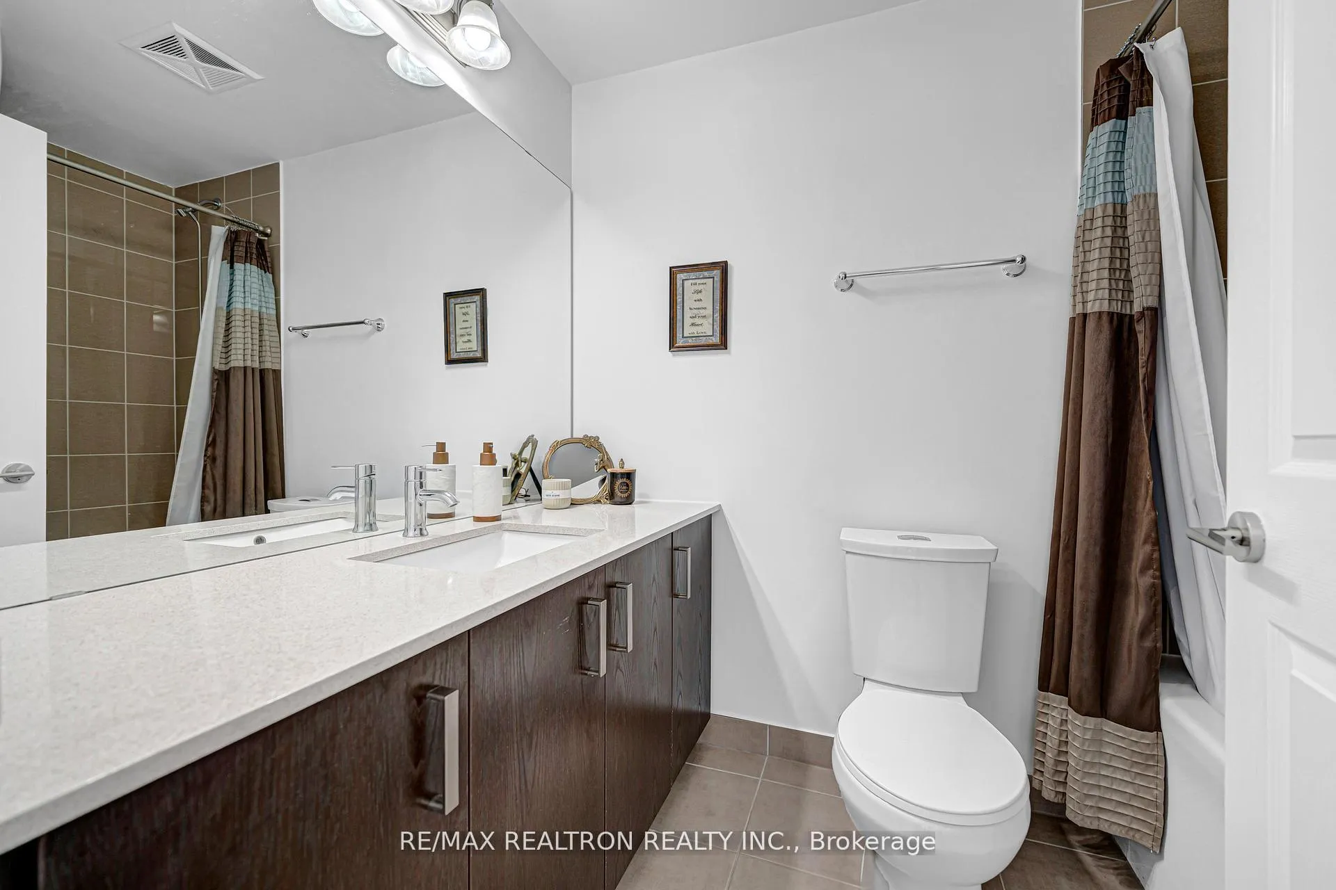 Photo 27 of Unit 708, 11611 Yonge Street, Richmond Hill, Jefferson — HOMEH