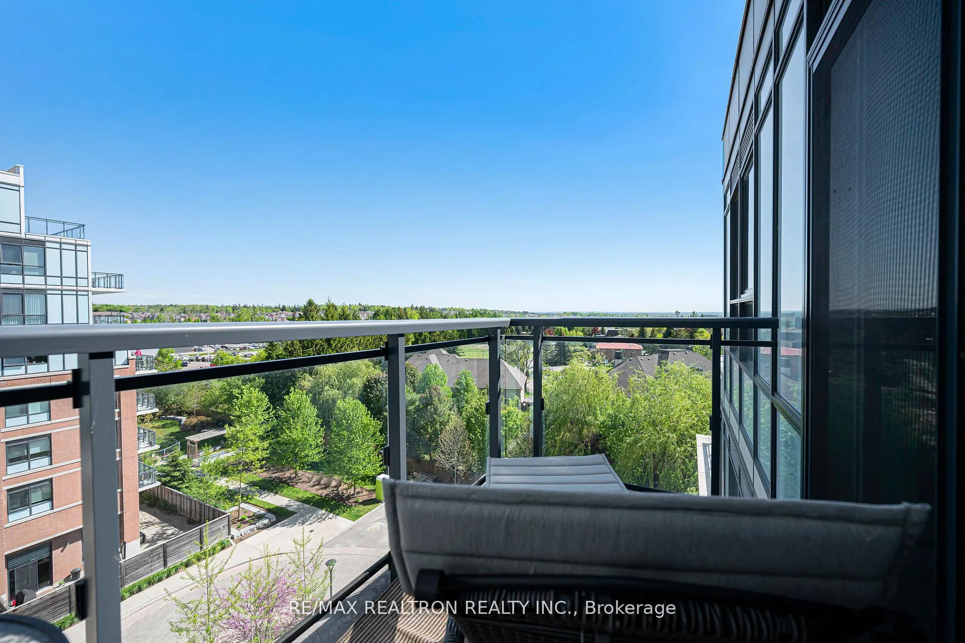 Photo 31 of Unit 708, 11611 Yonge Street, Richmond Hill, Jefferson — HOMEH