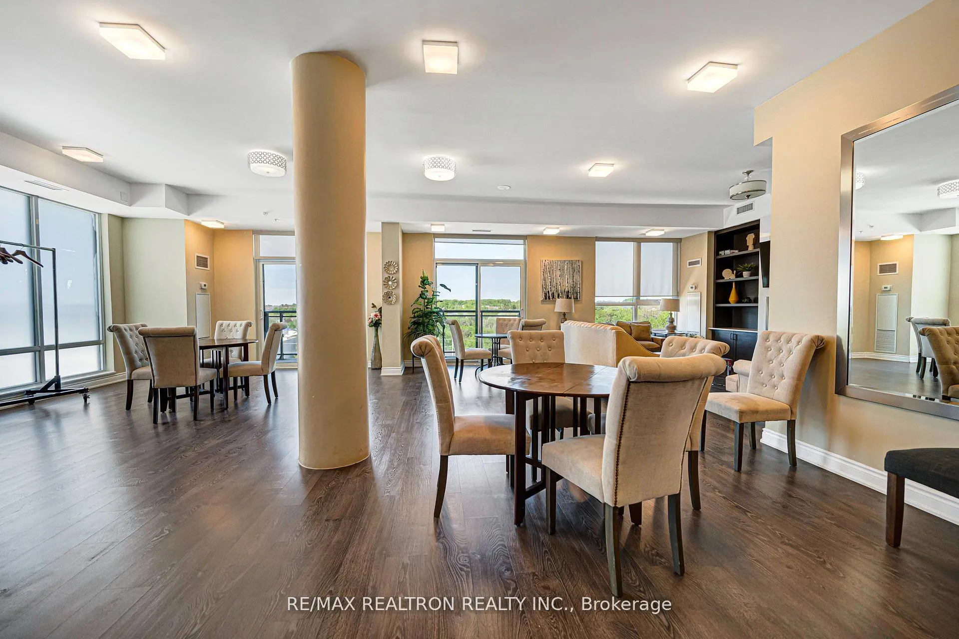 Photo 44 of Unit 708, 11611 Yonge Street, Richmond Hill, Jefferson — HOMEH