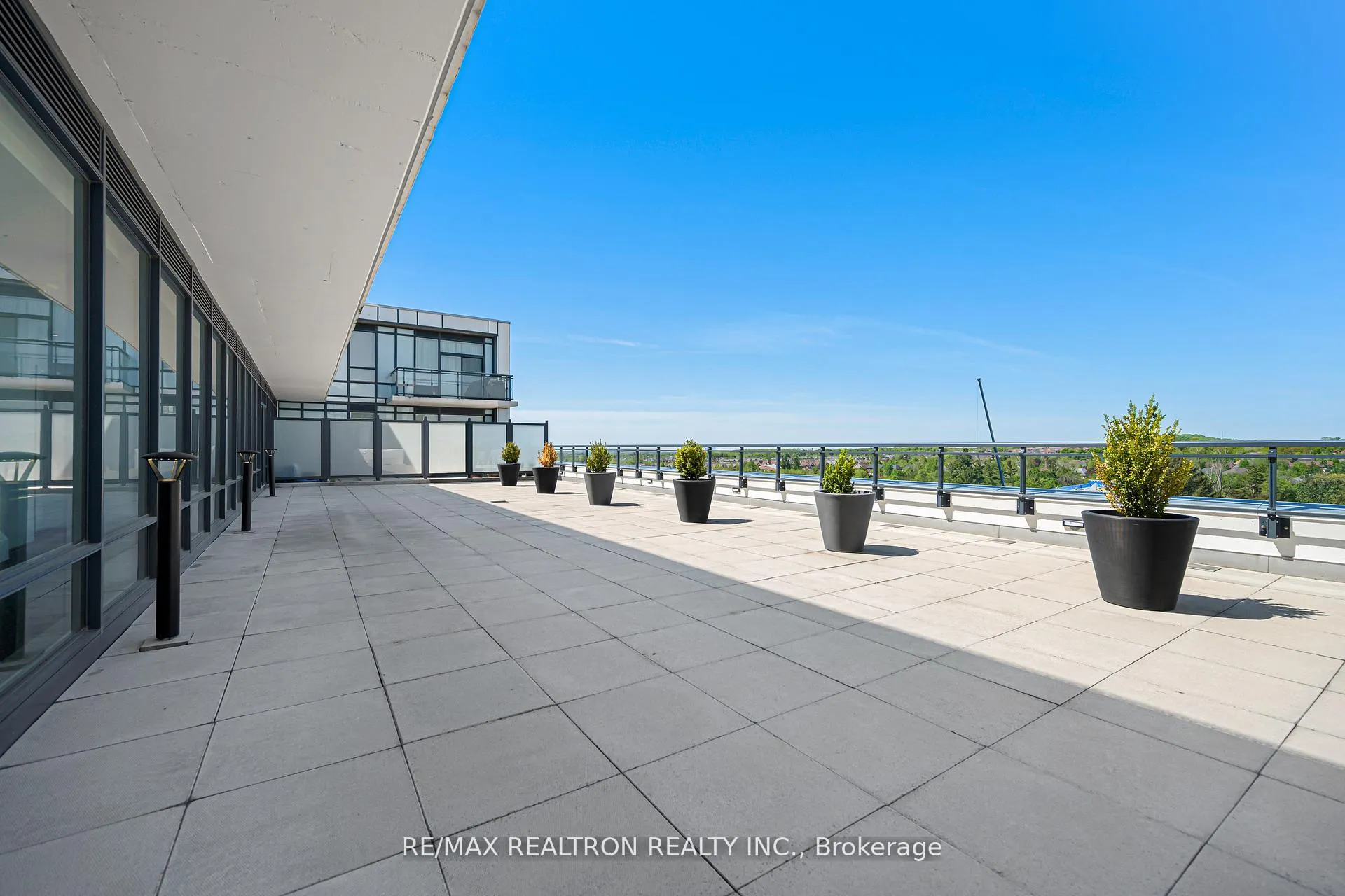 Photo 48 of Unit 708, 11611 Yonge Street, Richmond Hill, Jefferson — HOMEH