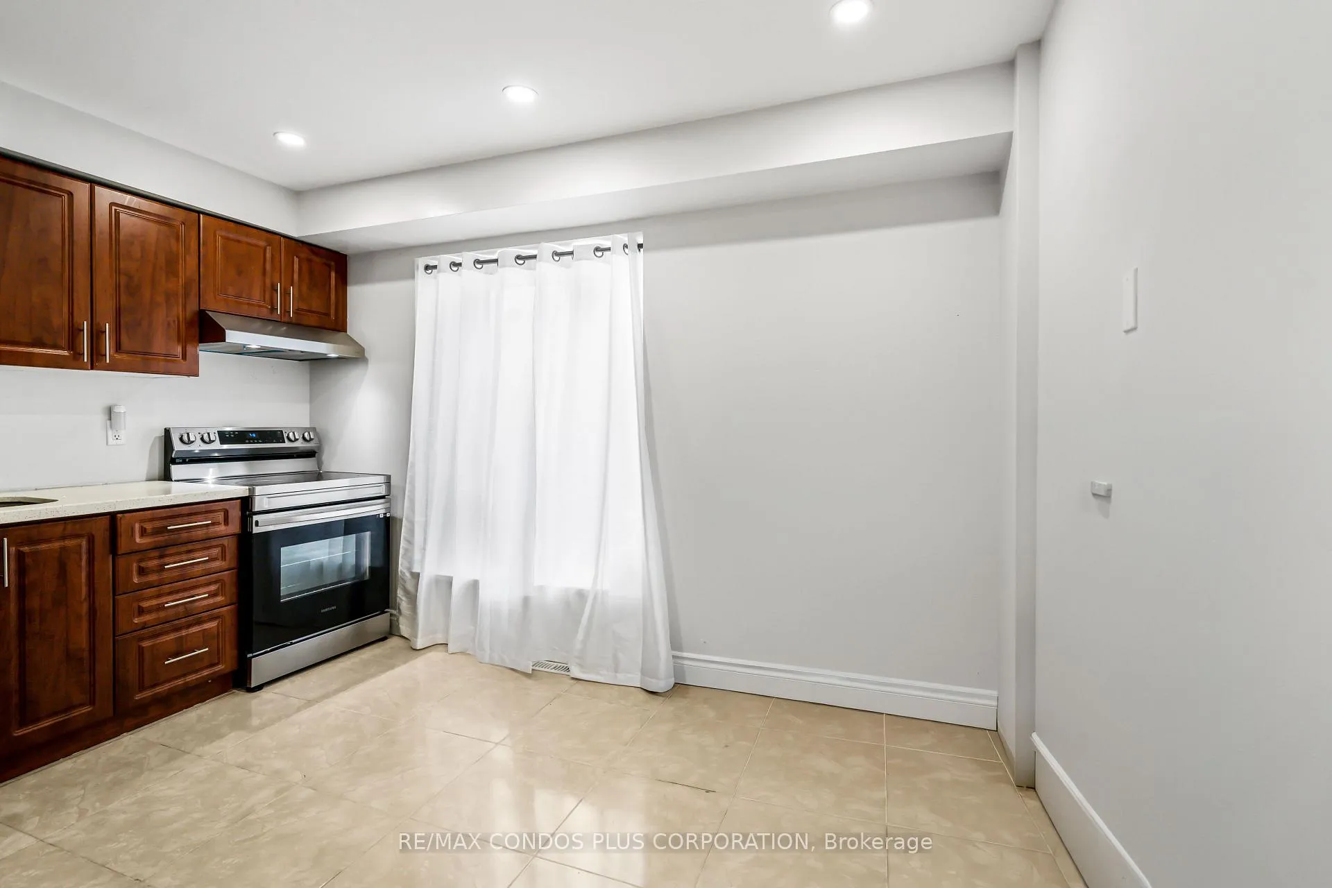 Photo 9 of Unit 39, 222 Pearson Street, Oshawa, O'Neill — HOMEH