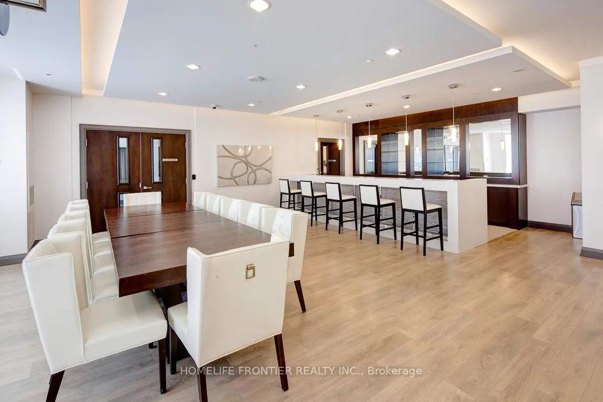 Photo 4 of Unit 906, 7167 Yonge Street, Markham, Grandview — HOMEH