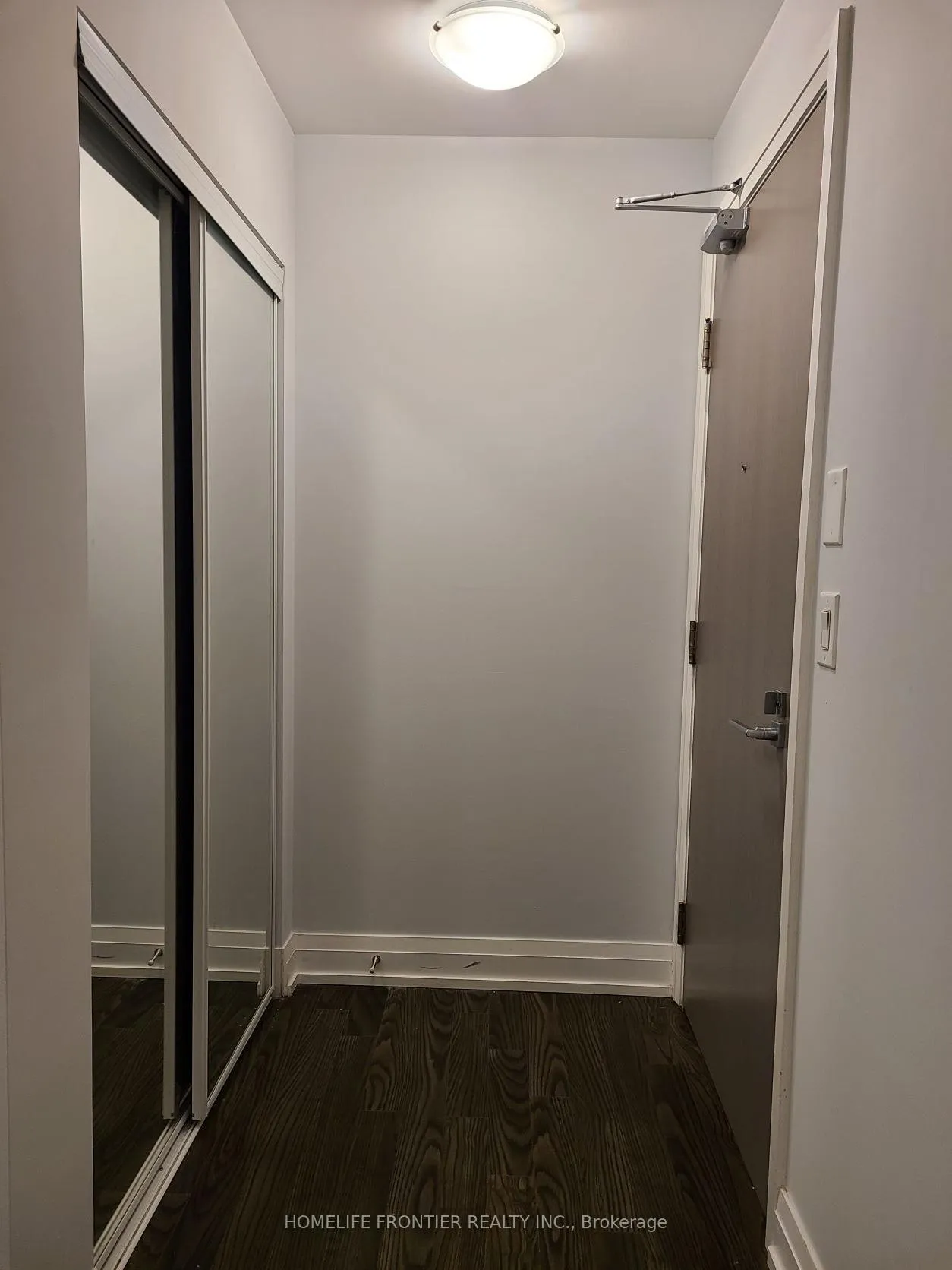 Photo 7 of Unit 906, 7167 Yonge Street, Markham, Grandview — HOMEH