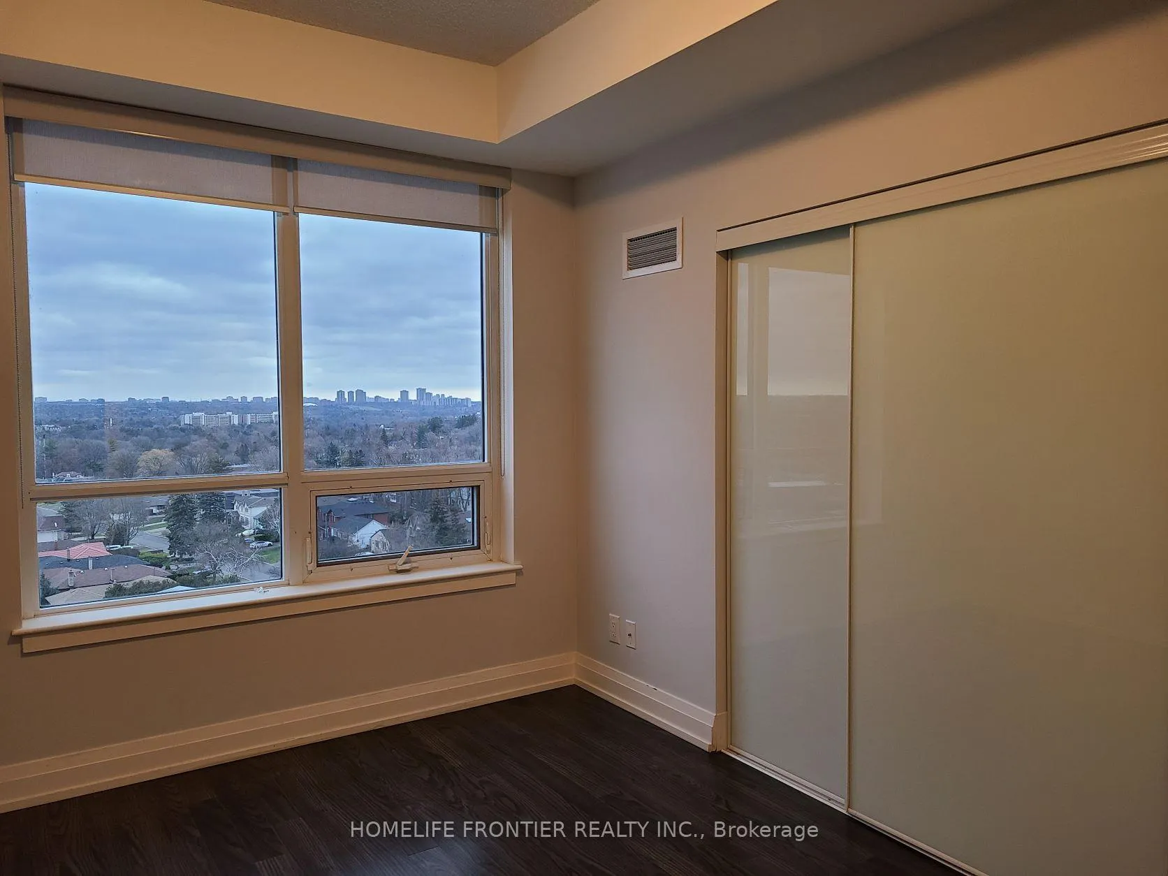 Photo 13 of Unit 906, 7167 Yonge Street, Markham, Grandview — HOMEH