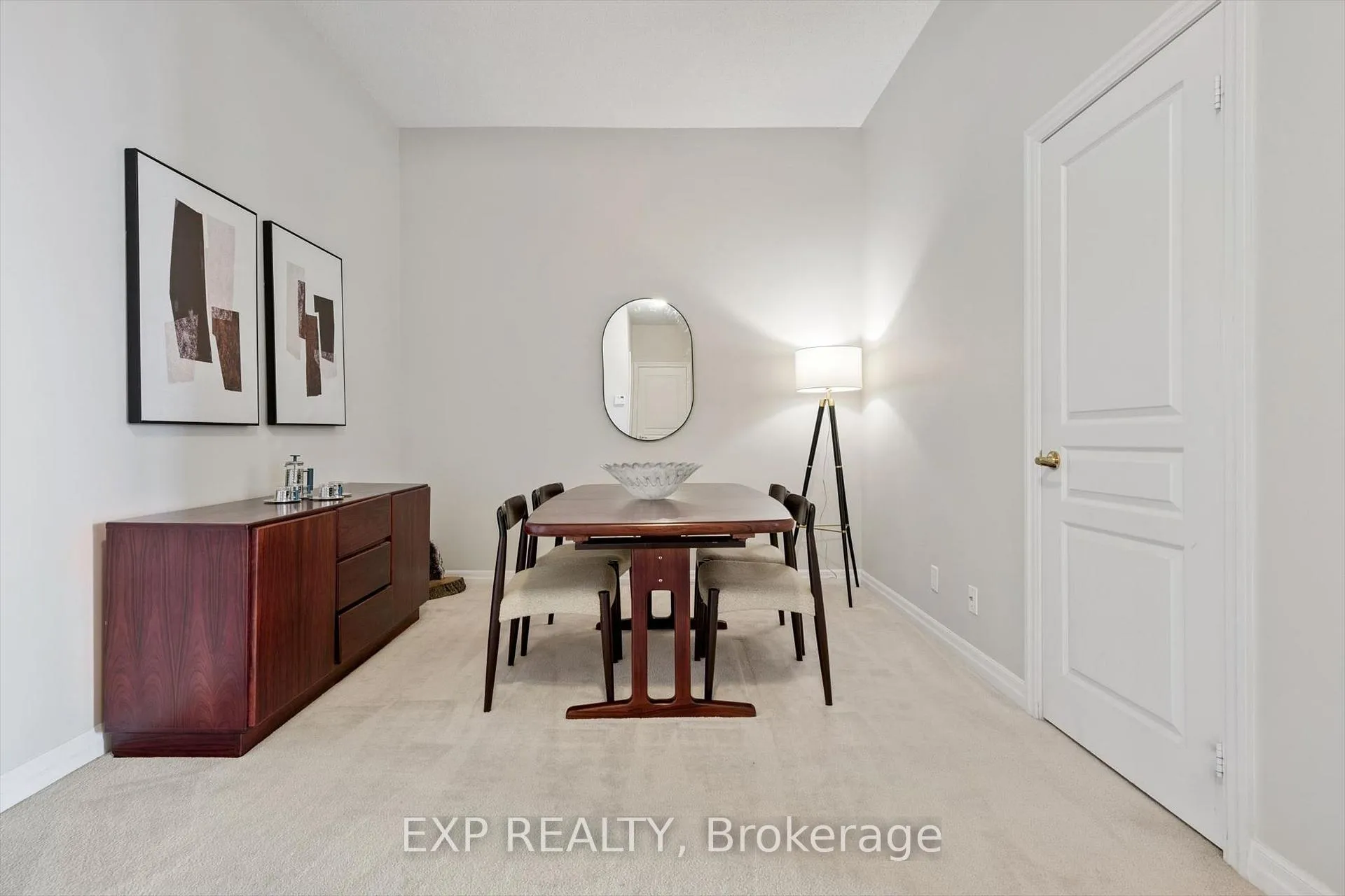 Photo 6 of Unit 607, 70 Port Street E, Mississauga, Port Credit — HOMEH