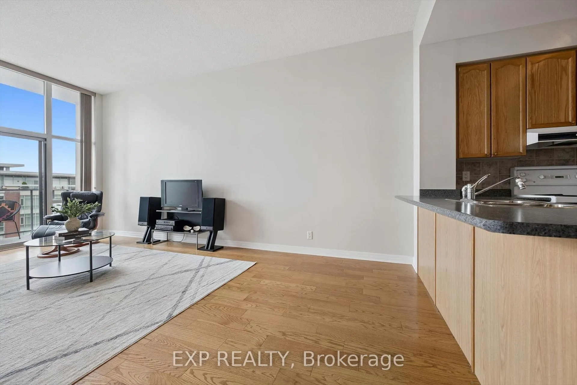 Photo 12 of Unit 607, 70 Port Street E, Mississauga, Port Credit — HOMEH